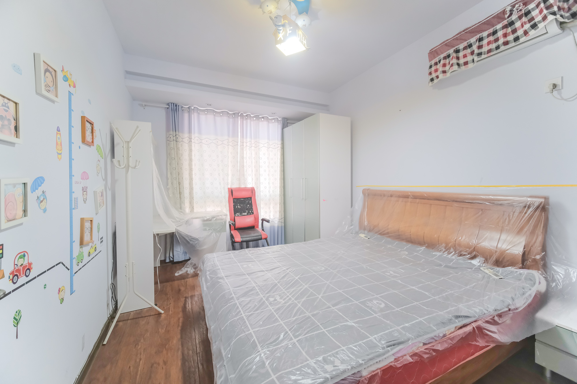 山水湾  3室2厅2卫    63.0万 山水湾  3室2厅2卫    63.0万卧室