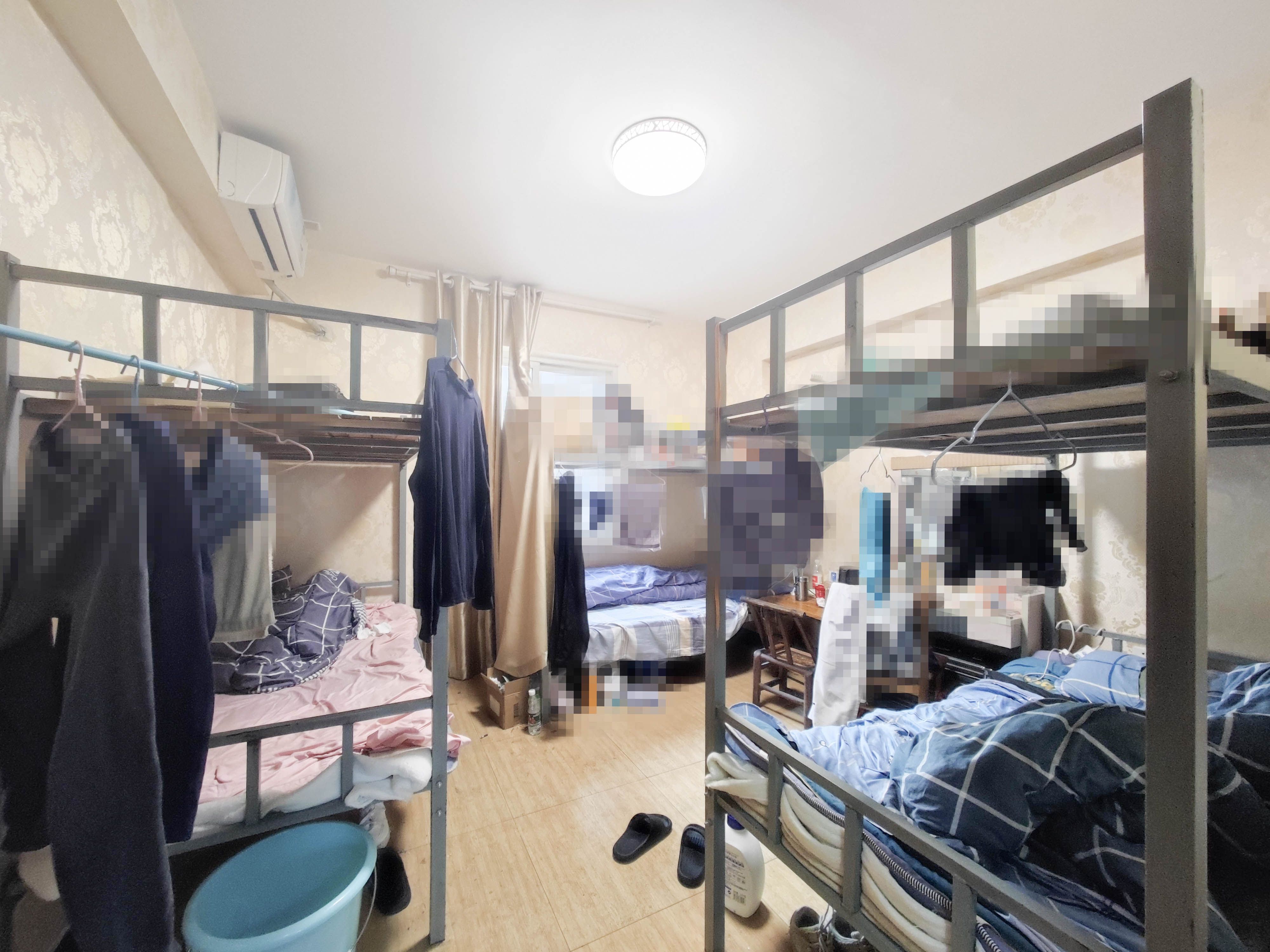 水映青山  3室2厅1卫   110.00万卧室
