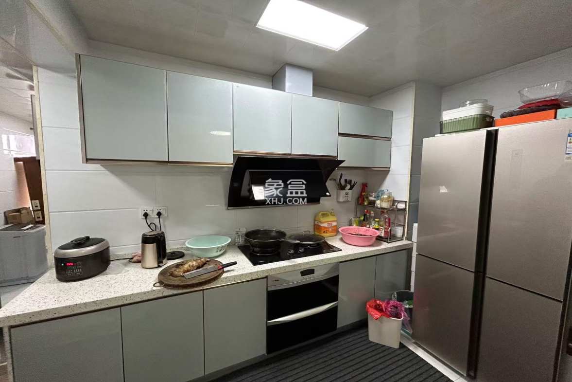 梓山湖领御  1室2厅1卫    66.8万 梓山湖领御  1室2厅1卫    66.8万客厅