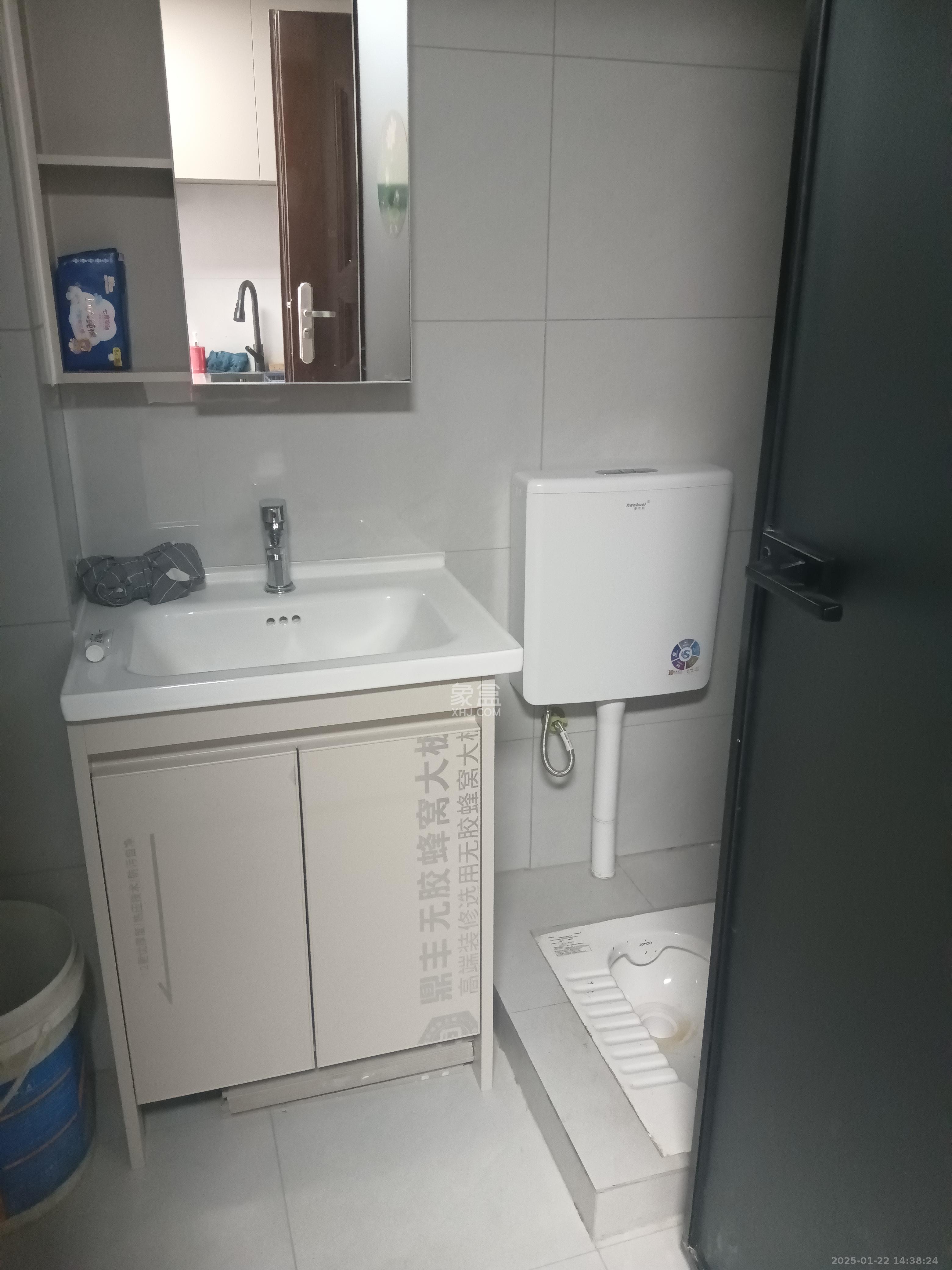 中海珑悦府 1室1厅1卫 1400.0元/月 中海珑悦府 1室1厅1卫 1400.0元/月室内图