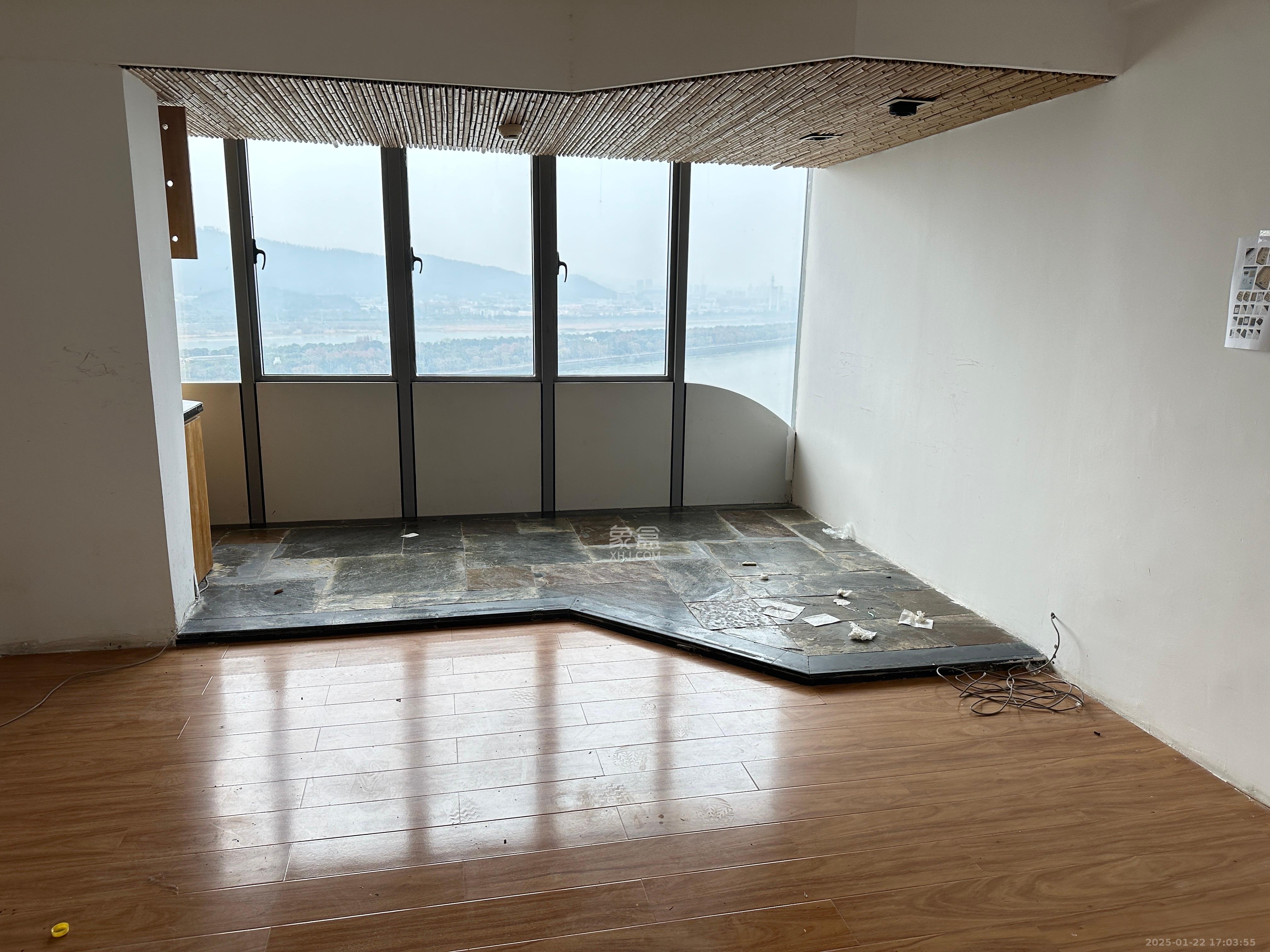 保利国际广场 1室1厅1卫 5000.0元/月 保利国际广场 1室1厅1卫 5000.0元/月室内图