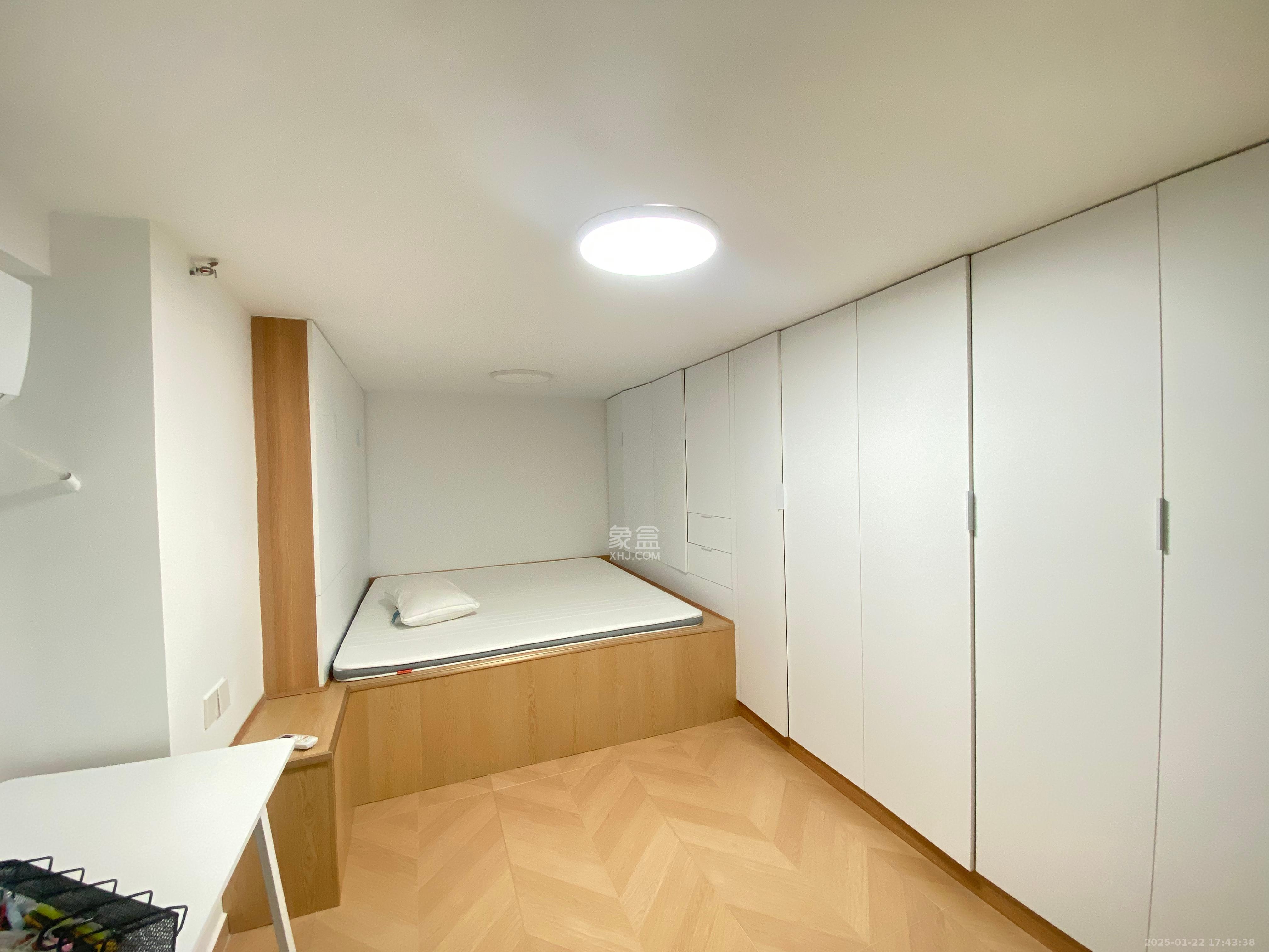 中交广场公寓 1室0厅0卫 2300.0元/月 中交广场公寓 1室0厅0卫 2300.0元/月室内图