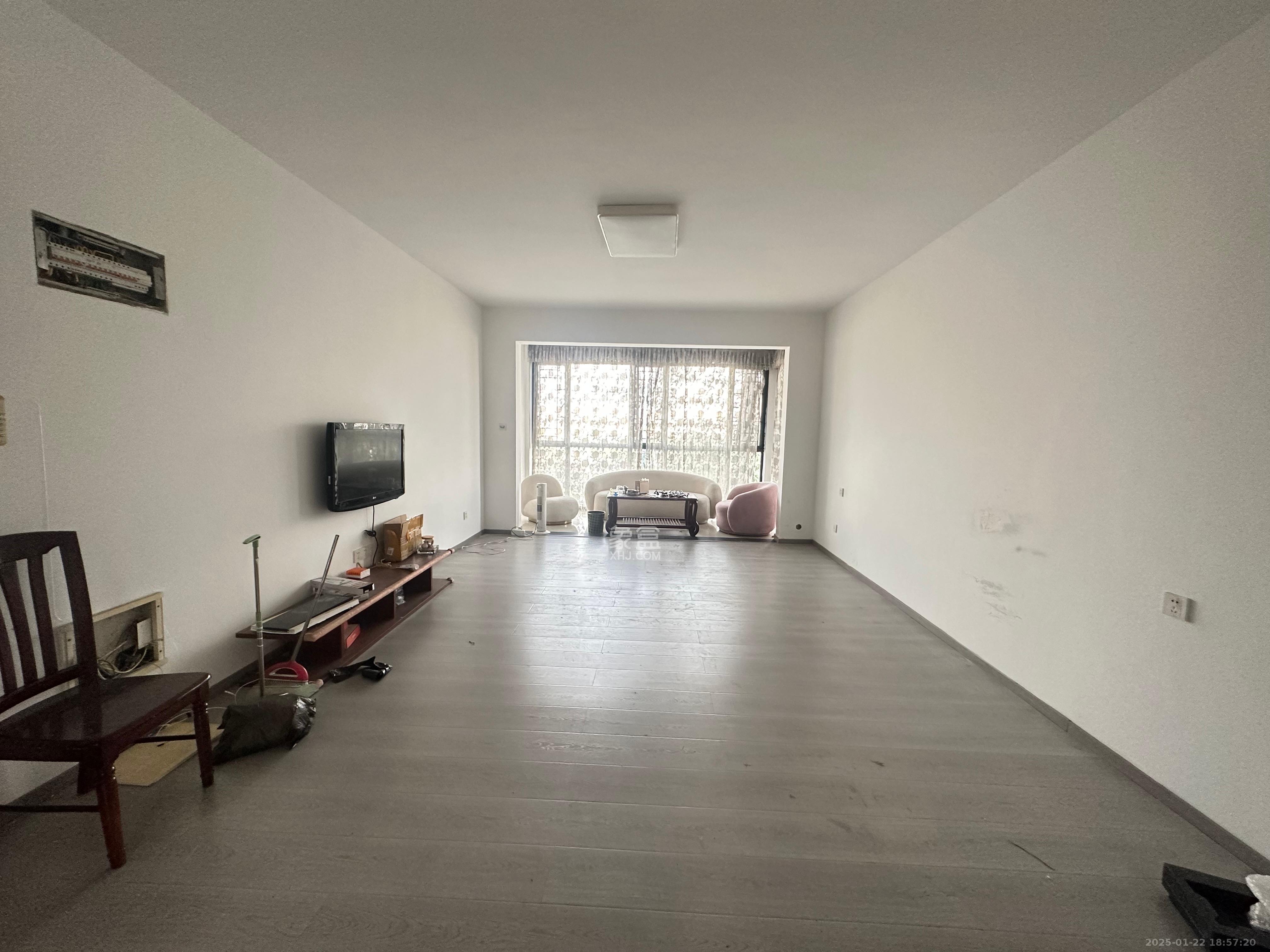 松雅湖金岸  3室2厅2卫    2100.0元/月 松雅湖金岸  3室2厅2卫    2100.0元/月