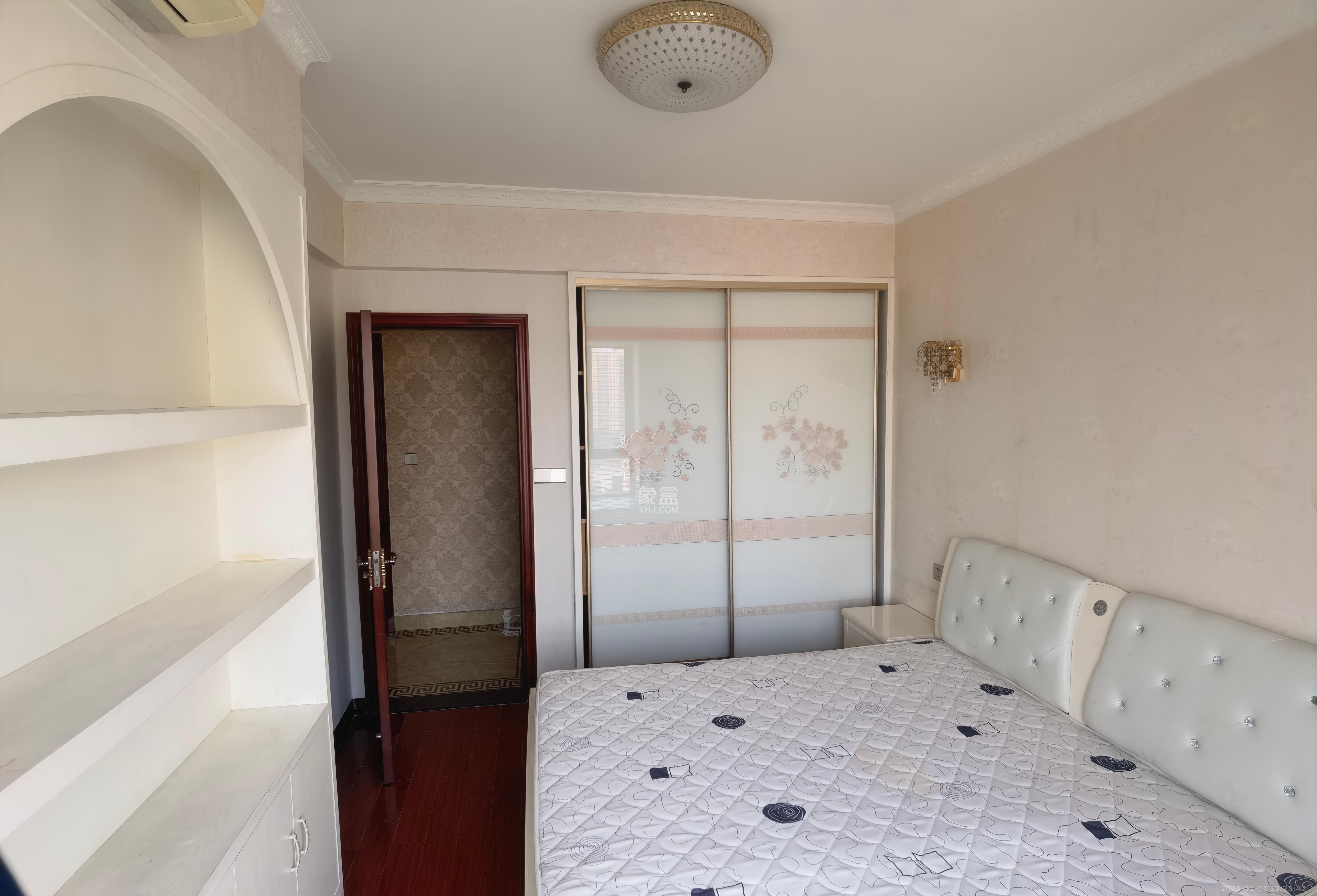 融科檀香山(融科紫檀、香山国际) 6室2厅4卫 7000.0元/月 融科檀香山(融科紫檀、香山国际) 6室2厅4卫 7000.0元/月室内图