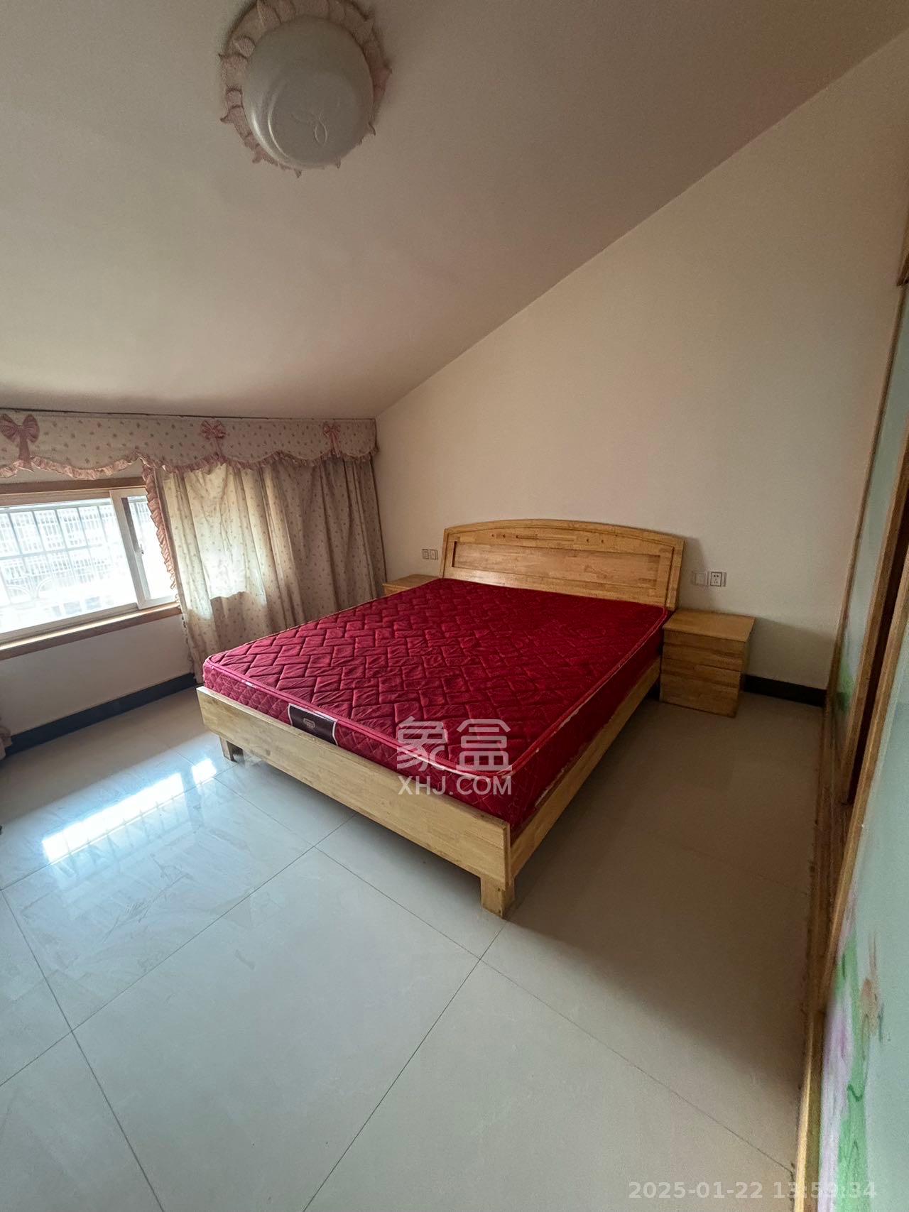 新诚小区 1室0厅0卫 1700.0元/月 新诚小区 1室0厅0卫 1700.0元/月室内图