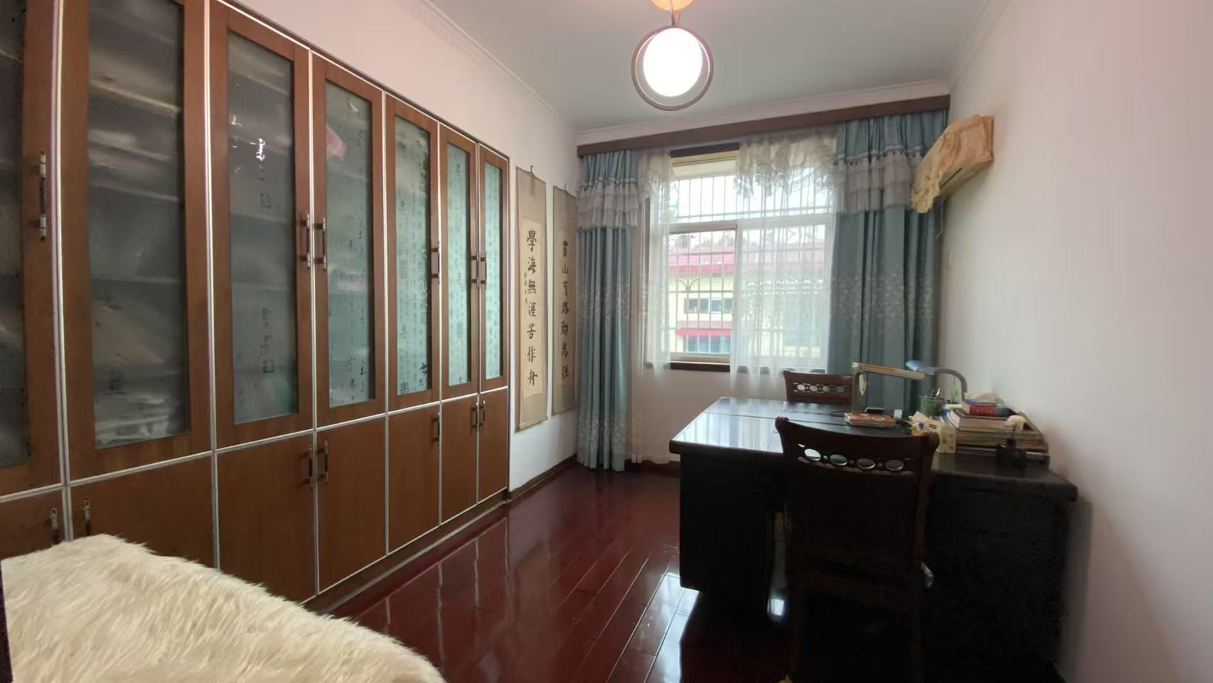 梓山苑小区 4室2厅3卫 80.0万 梓山苑小区 4室2厅3卫 80.0万室内图