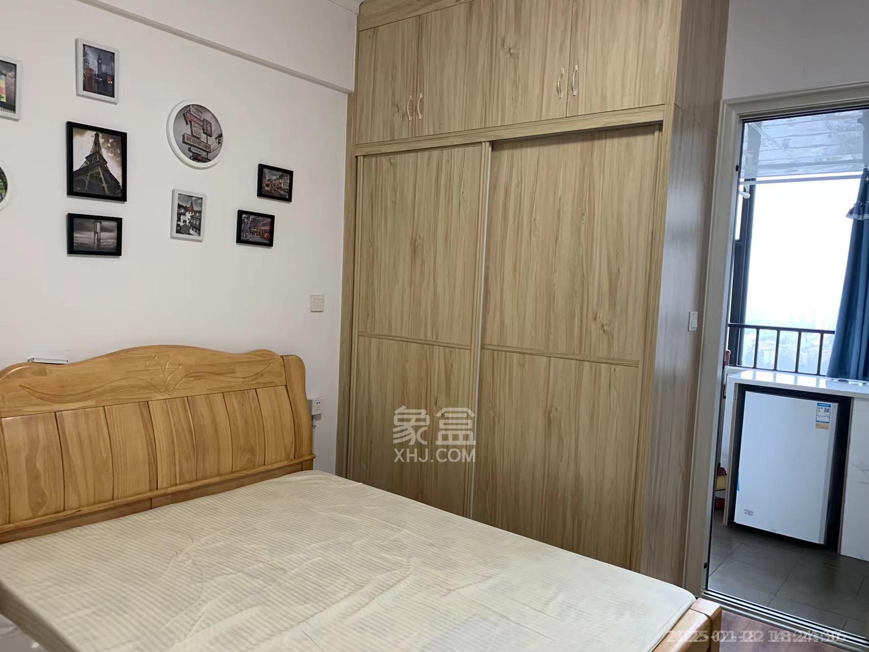 文艺复兴(未来城)  1室1厅1卫    1200.0元/月 文艺复兴(未来城)  1室1厅1卫    1200.0元/月室内图1