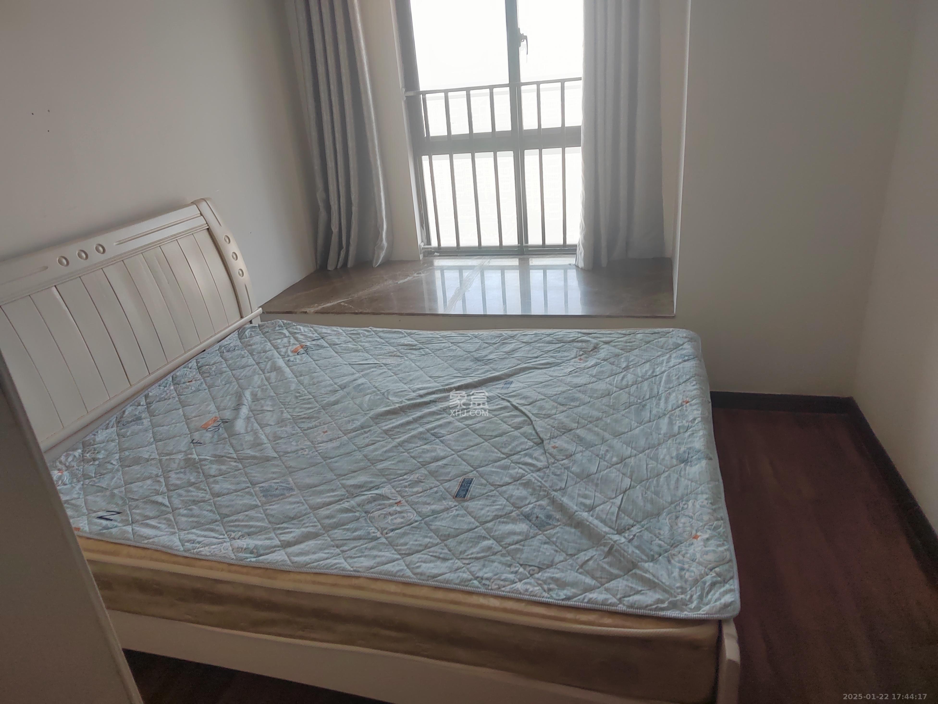 绿地中央广场 3室2厅2卫 3100.0元/月 绿地中央广场 3室2厅2卫 3100.0元/月室内图