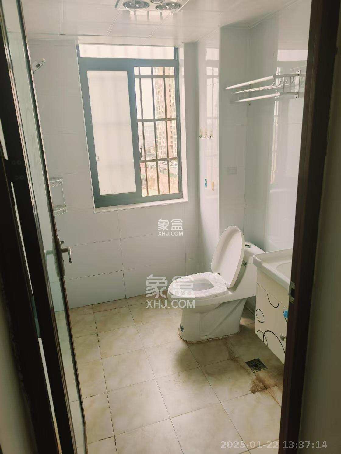 洋湖明园一期 3室1厅1卫 2000.0元/月 洋湖明园一期 3室1厅1卫 2000.0元/月室内图