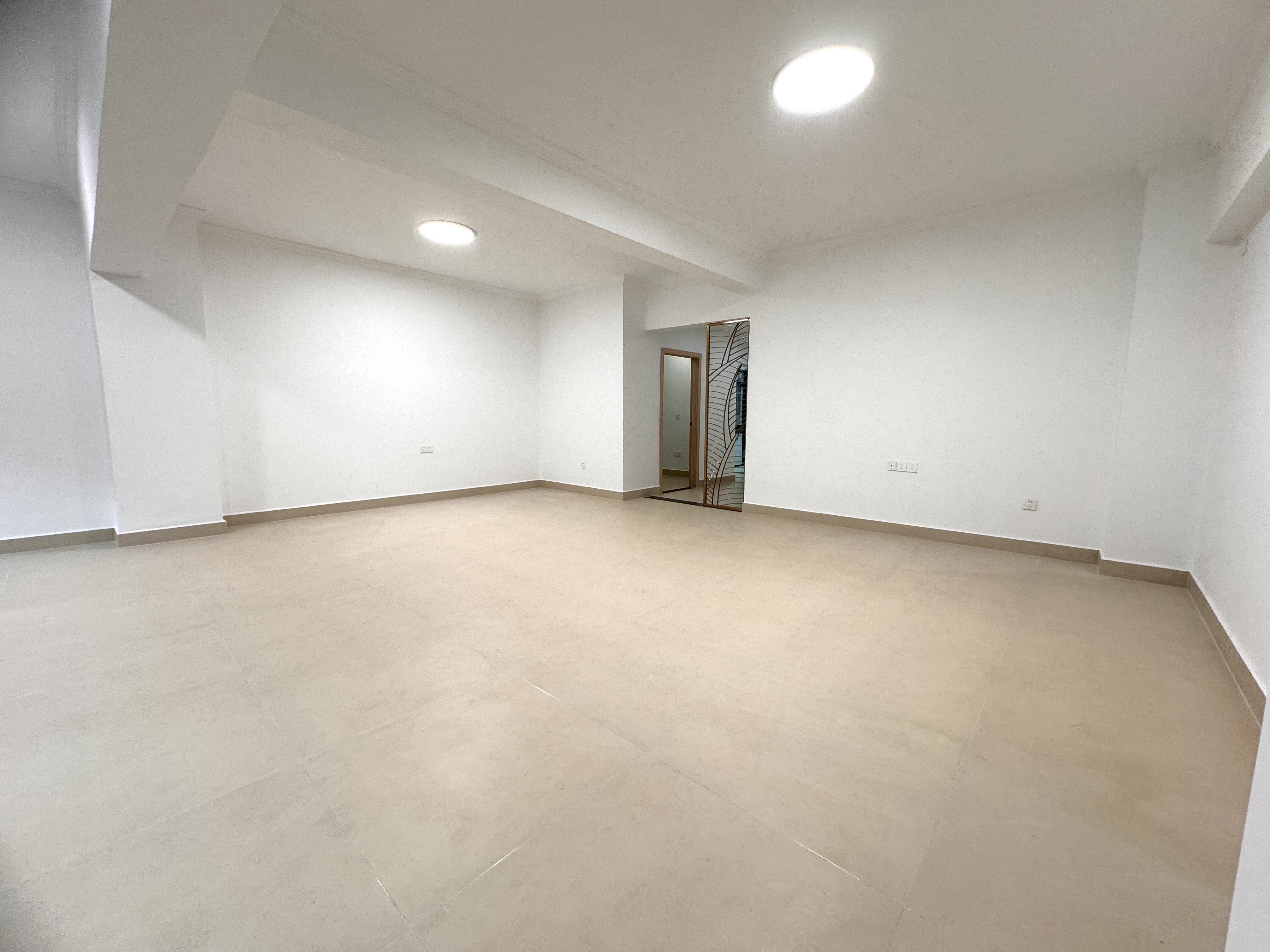 侨汇外资物资总公司宿舍 4室2厅1卫 129.0万 侨汇外资物资总公司宿舍 4室2厅1卫 129.0万客厅