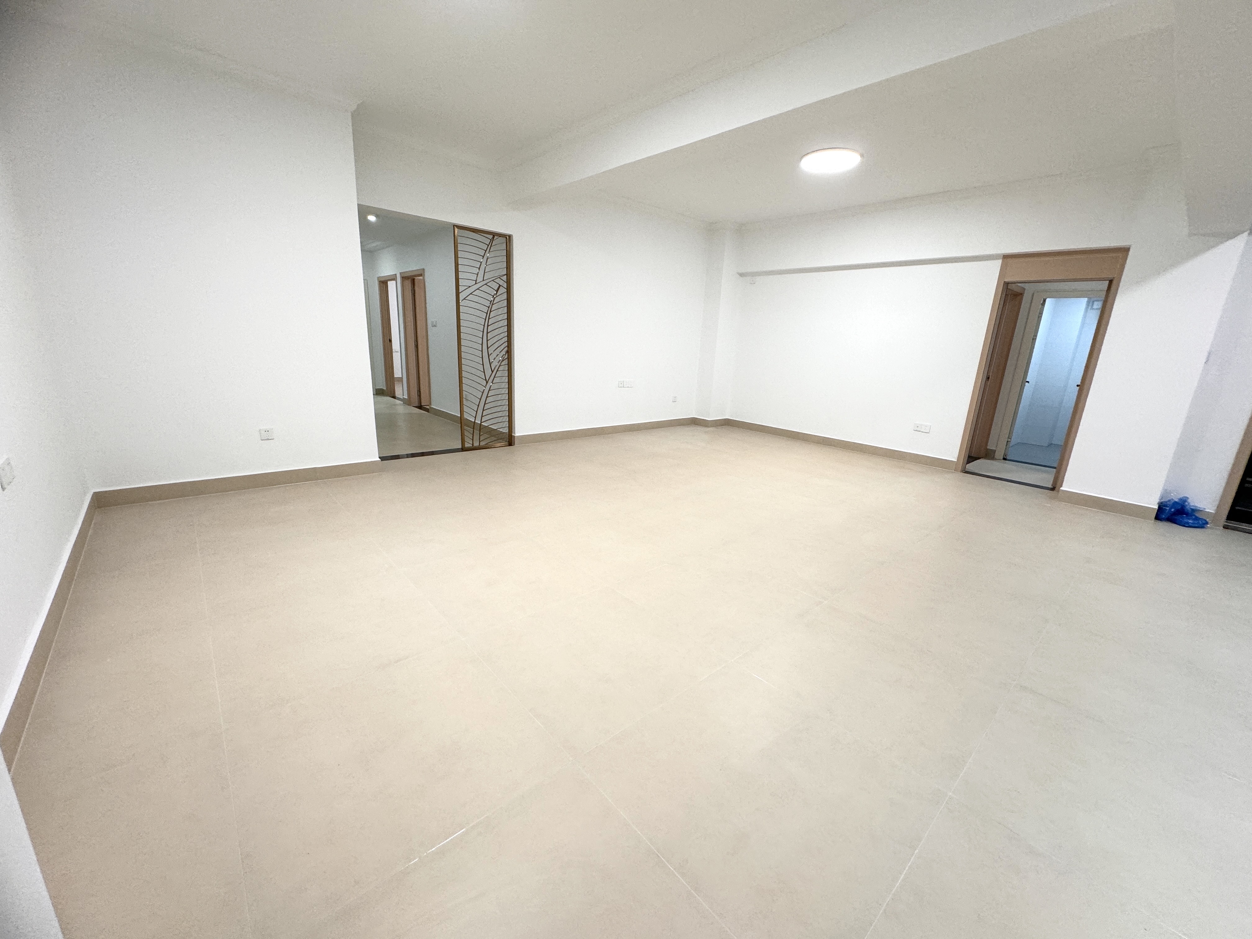 侨汇外资物资总公司宿舍 4室2厅1卫 129.0万 侨汇外资物资总公司宿舍 4室2厅1卫 129.0万客厅