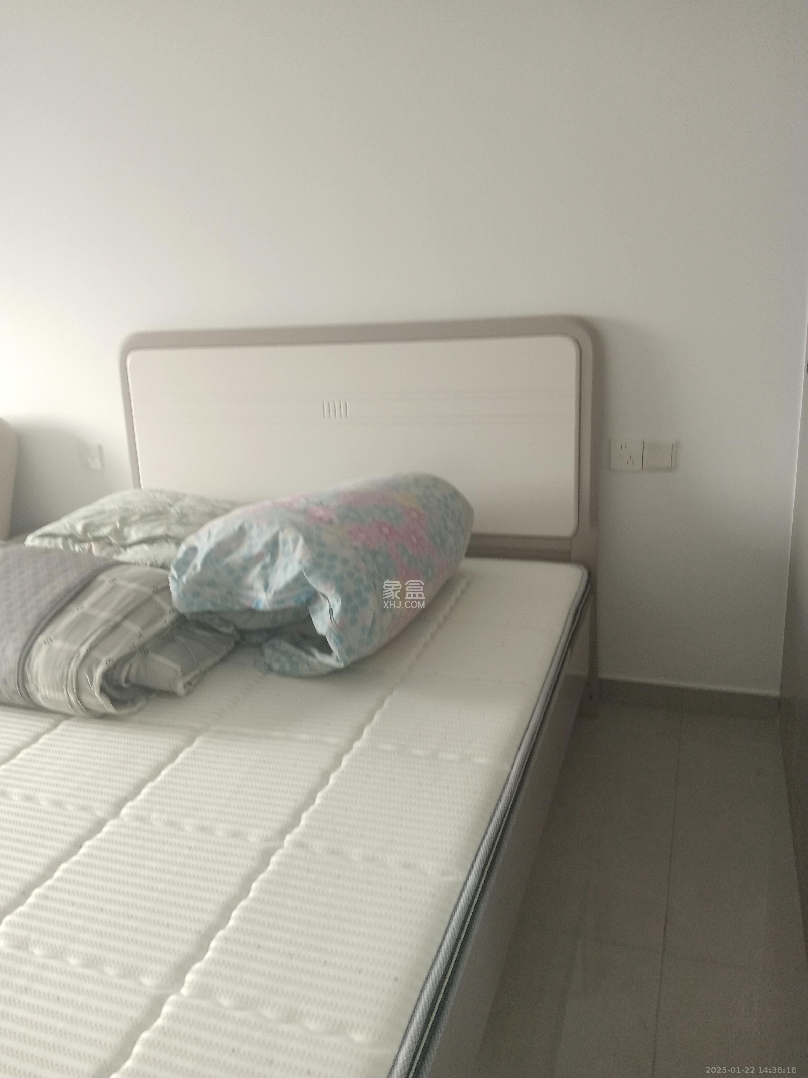 中海珑悦府 1室1厅1卫 1400.0元/月 中海珑悦府 1室1厅1卫 1400.0元/月室内图