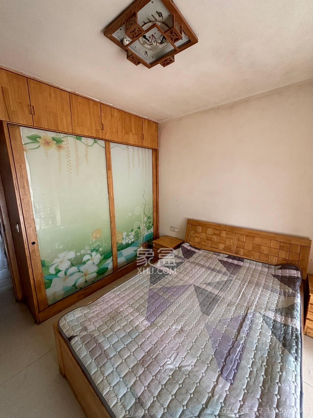 新诚小区 1室0厅0卫 1700.0元/月 新诚小区 1室0厅0卫 1700.0元/月室内图