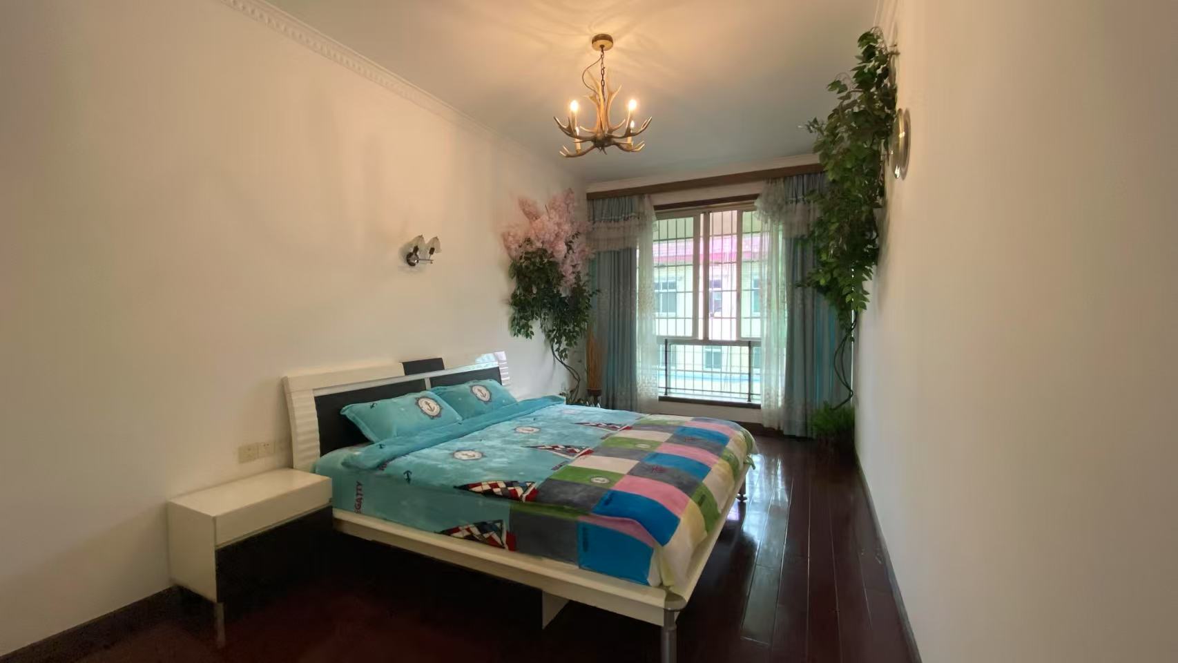 梓山苑小区 4室2厅3卫 80.0万 梓山苑小区 4室2厅3卫 80.0万室内图