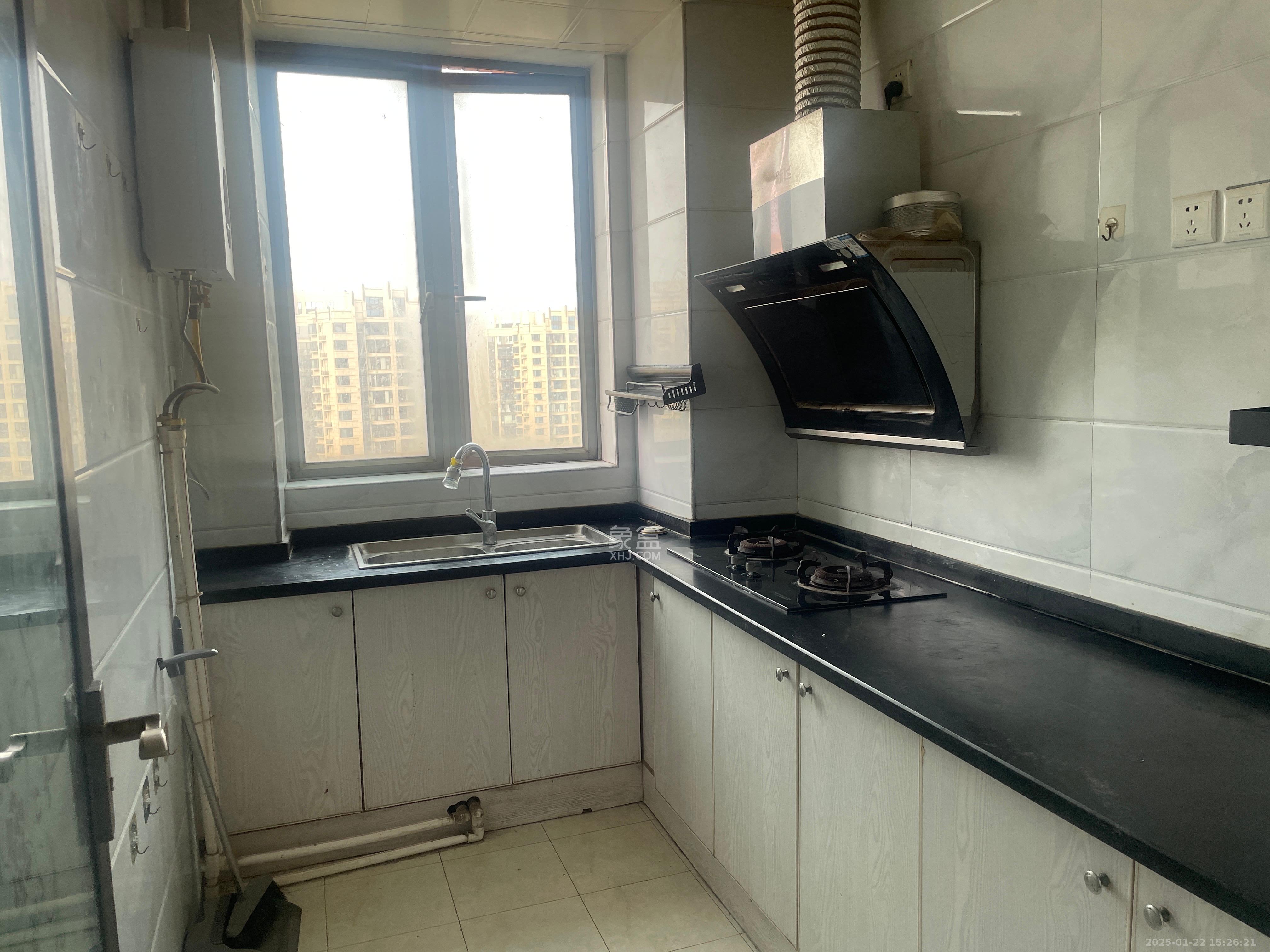 新城新世界一二三期 3室2厅1卫 2000.0元/月 新城新世界一二三期 3室2厅1卫 2000.0元/月室内图