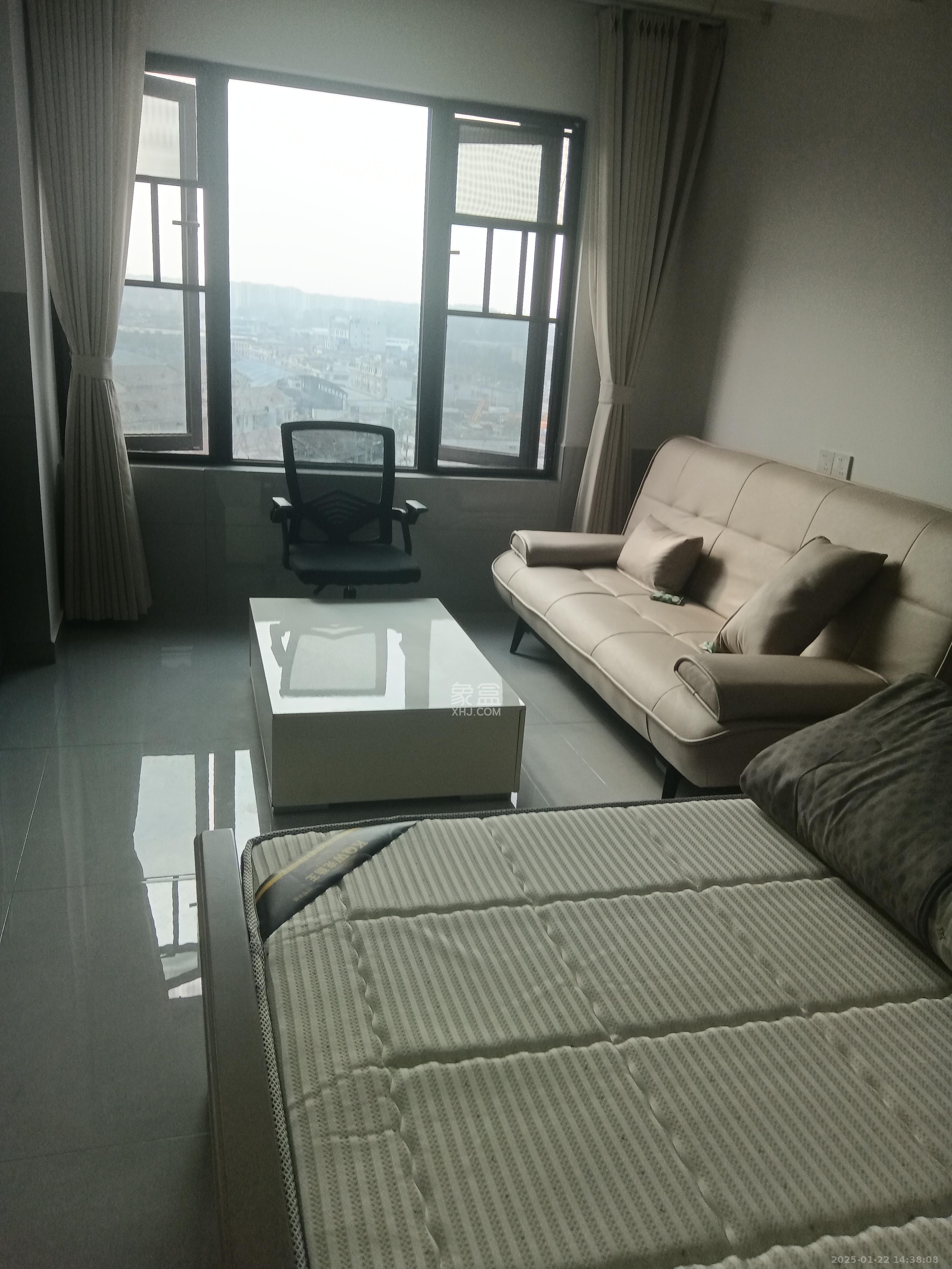 中海珑悦府 1室1厅1卫 1400.0元/月 中海珑悦府 1室1厅1卫 1400.0元/月室内图