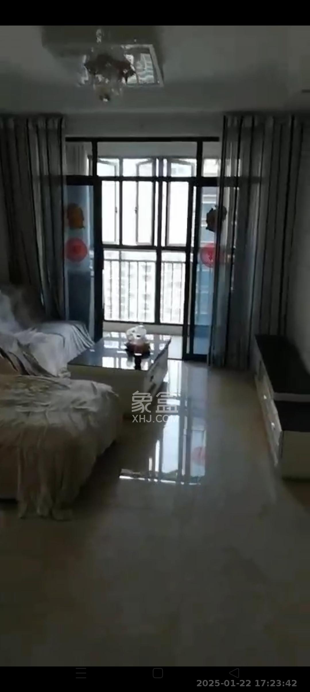 恒生碧水龙庭  3室2厅1卫   2300.00元/月室内图