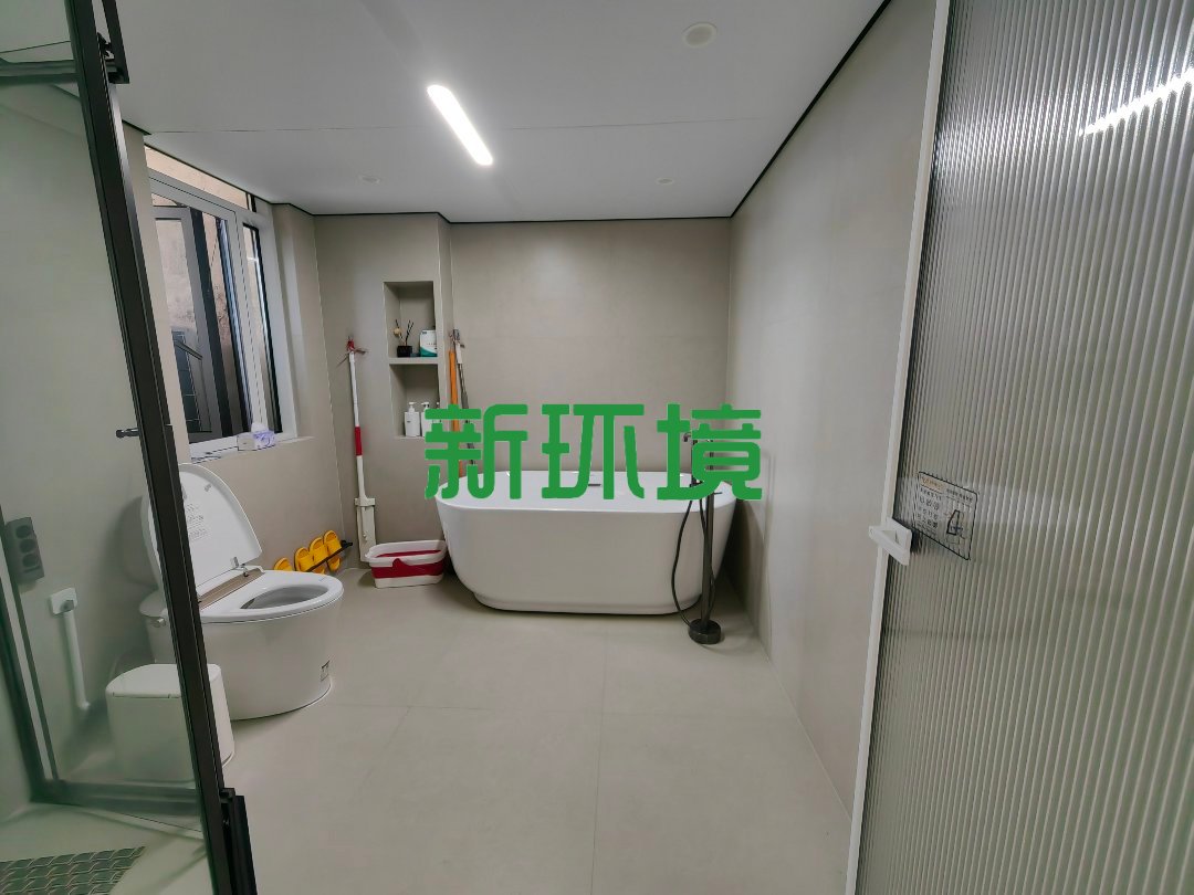 山水印象澜庭  4室2厅2卫   145.00万卫生间