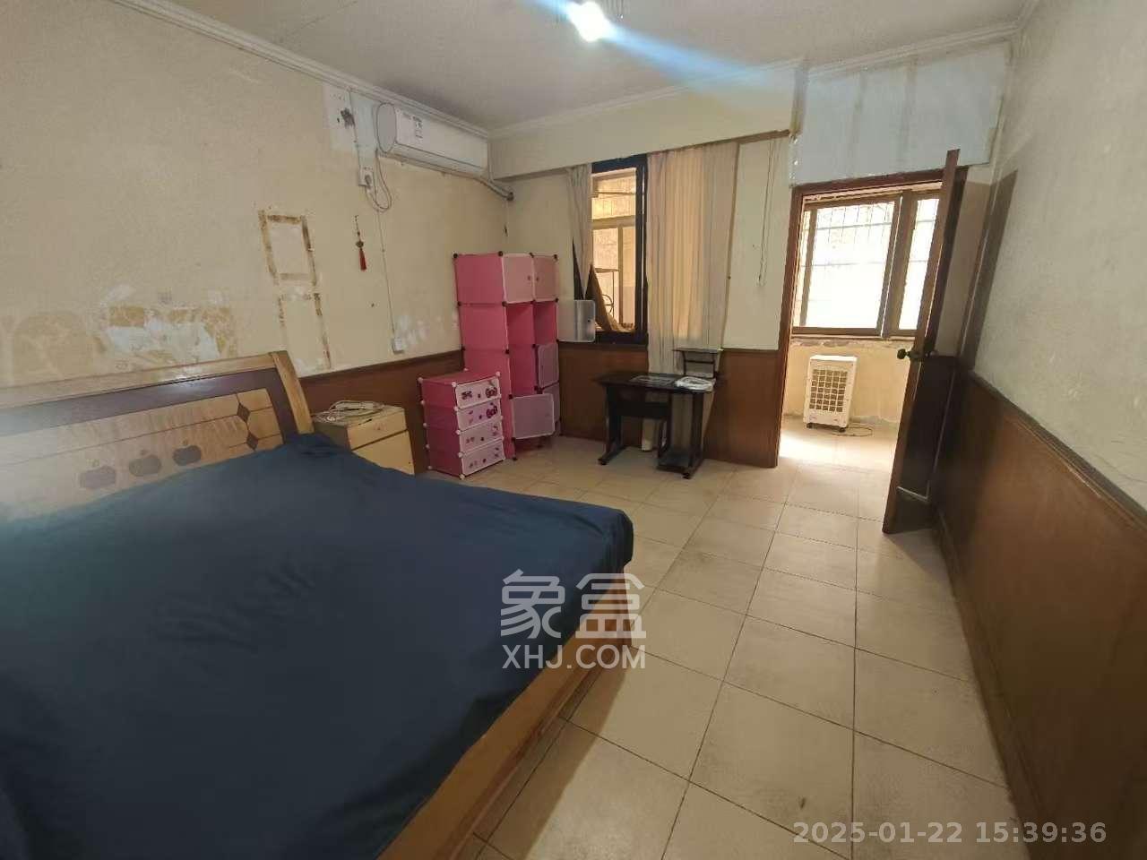 红花坡社区 2室1厅1卫 1200.0元/月 红花坡社区 2室1厅1卫 1200.0元/月室内图