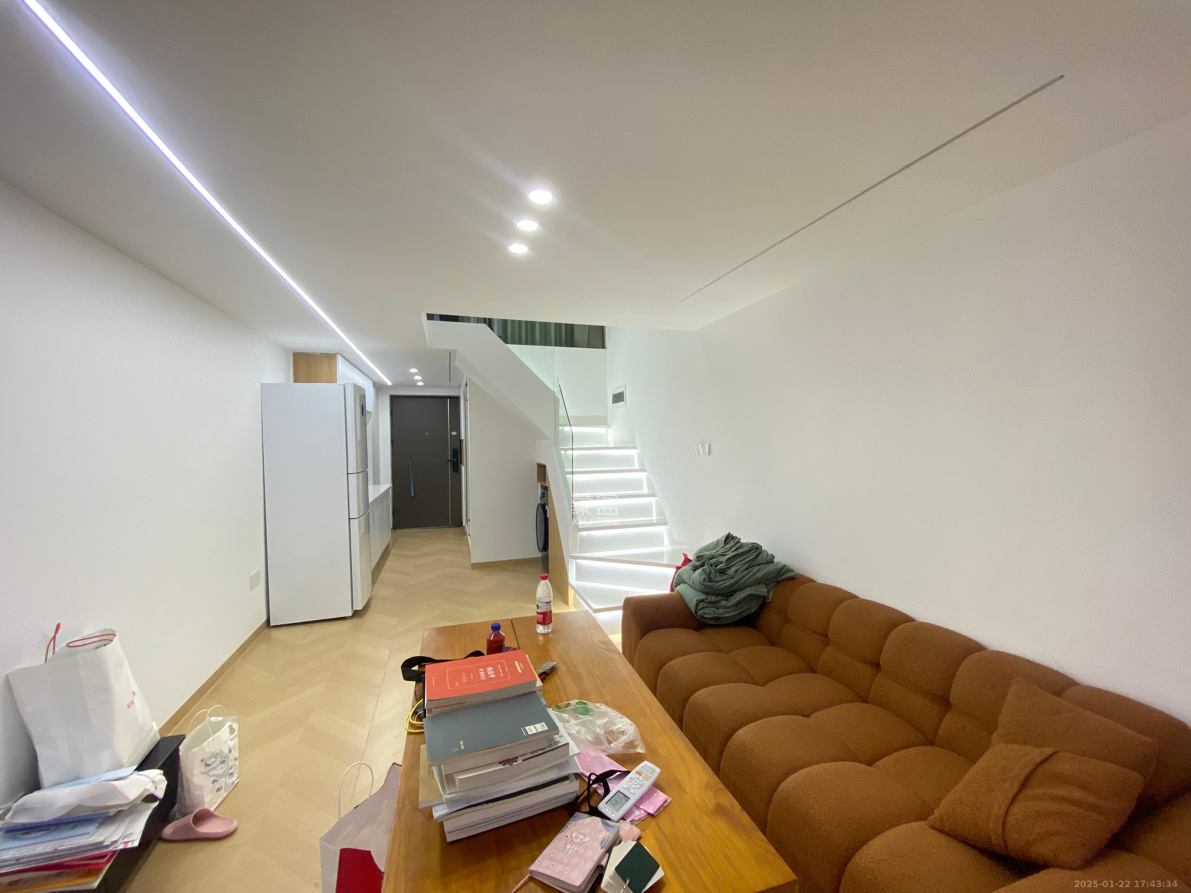 中交广场公寓 1室0厅0卫 2300.0元/月 中交广场公寓 1室0厅0卫 2300.0元/月室内图