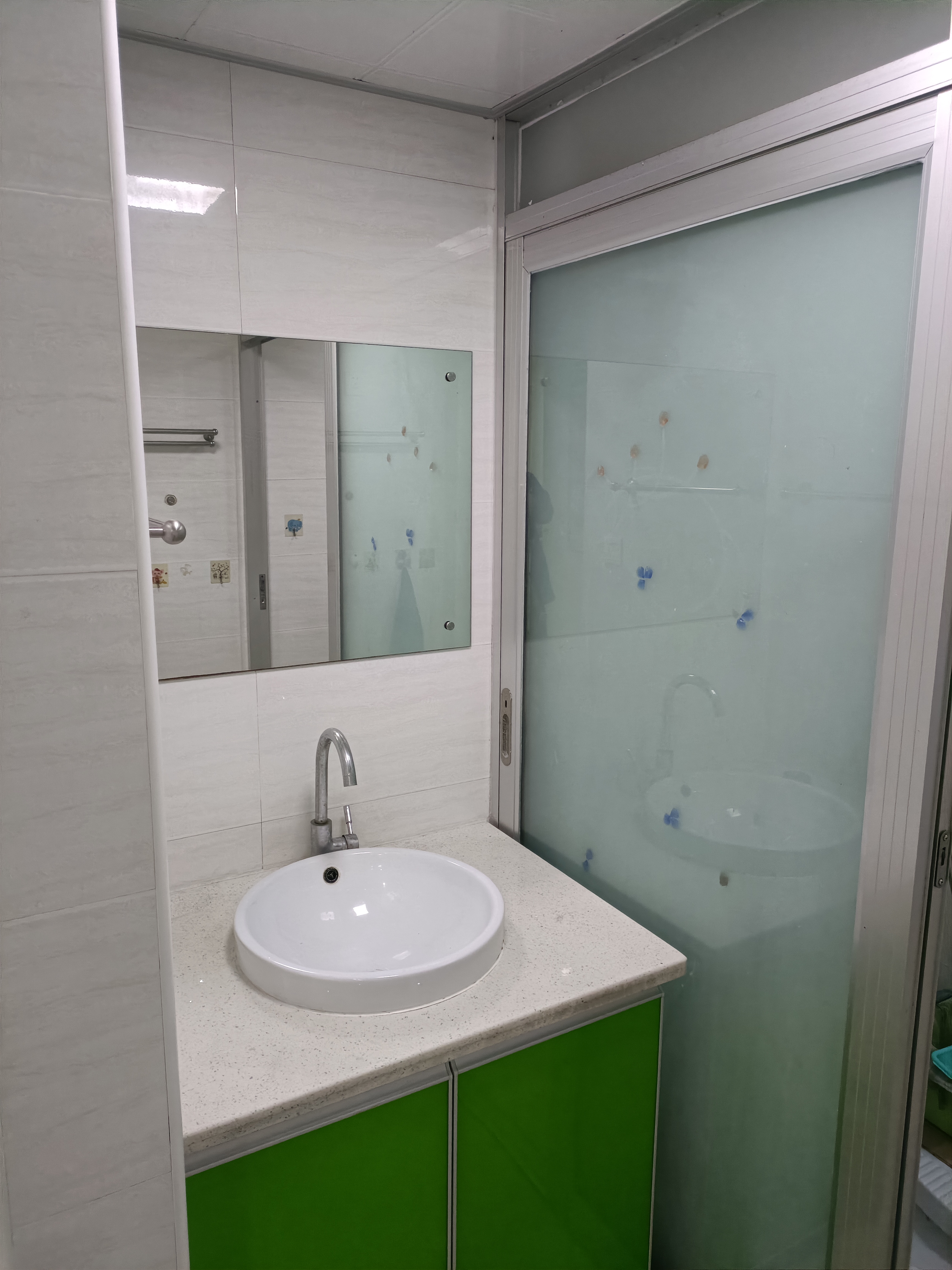 荷花新城  3室2厅1卫   1600.00元/月室内图