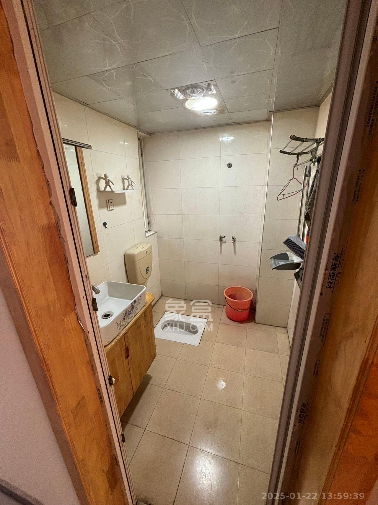 新诚小区 1室0厅0卫 1700.0元/月 新诚小区 1室0厅0卫 1700.0元/月室内图