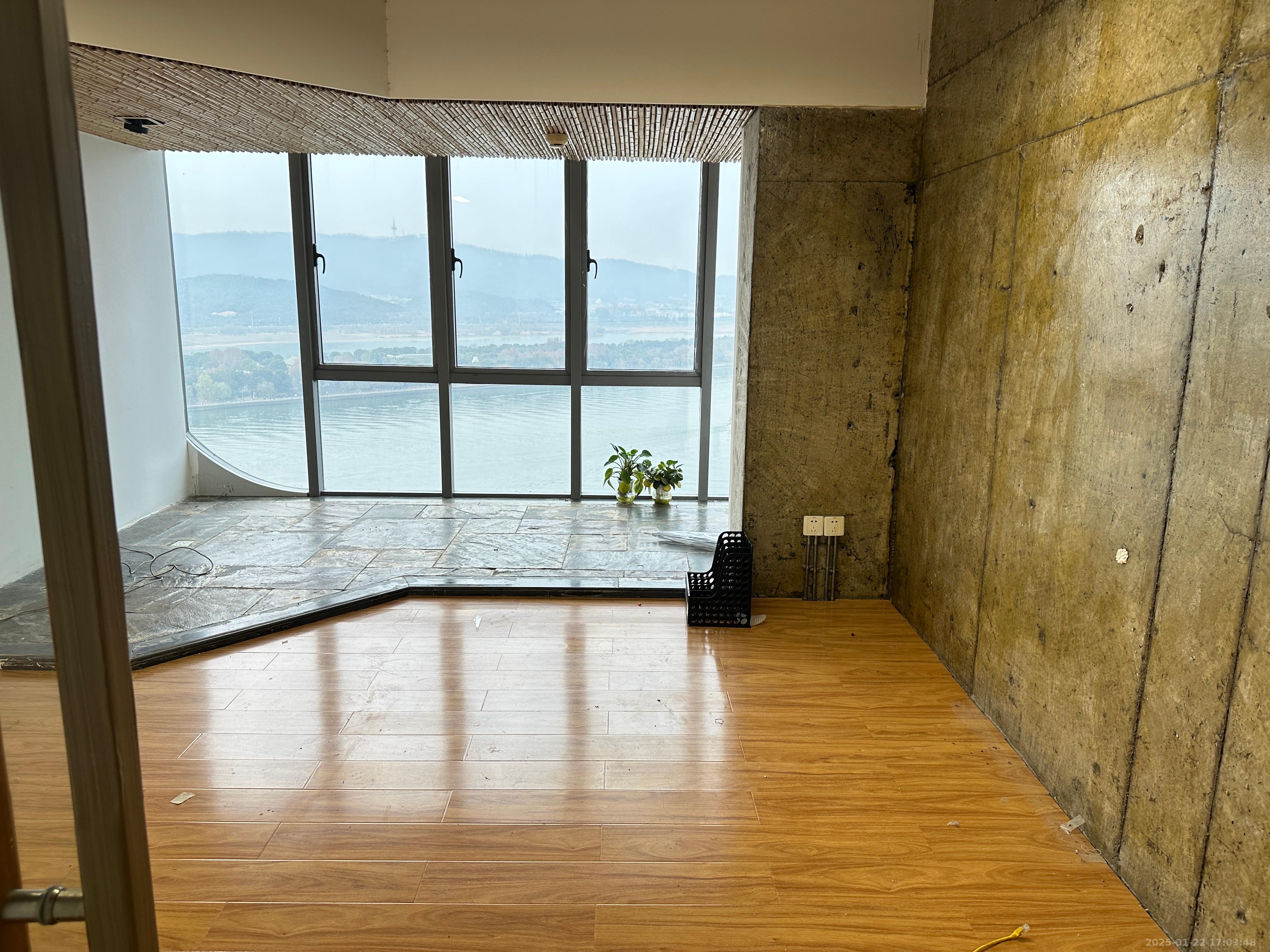 保利国际广场 1室1厅1卫 5000.0元/月 保利国际广场 1室1厅1卫 5000.0元/月室内图