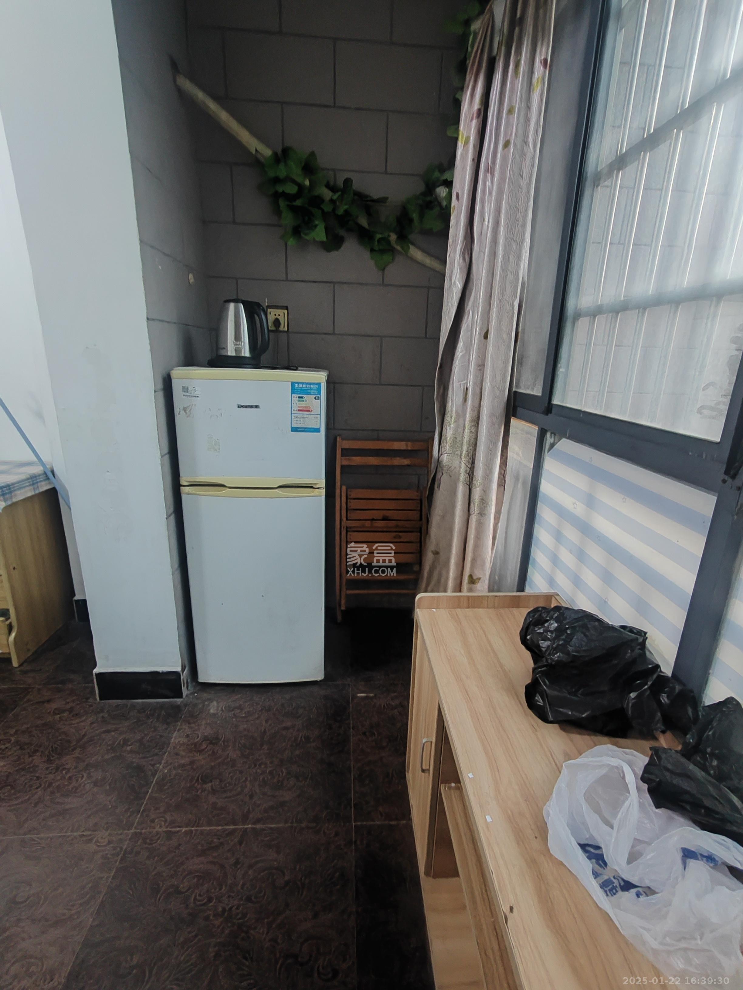 枫华府第  1室0厅1卫    900.0元/月室内图