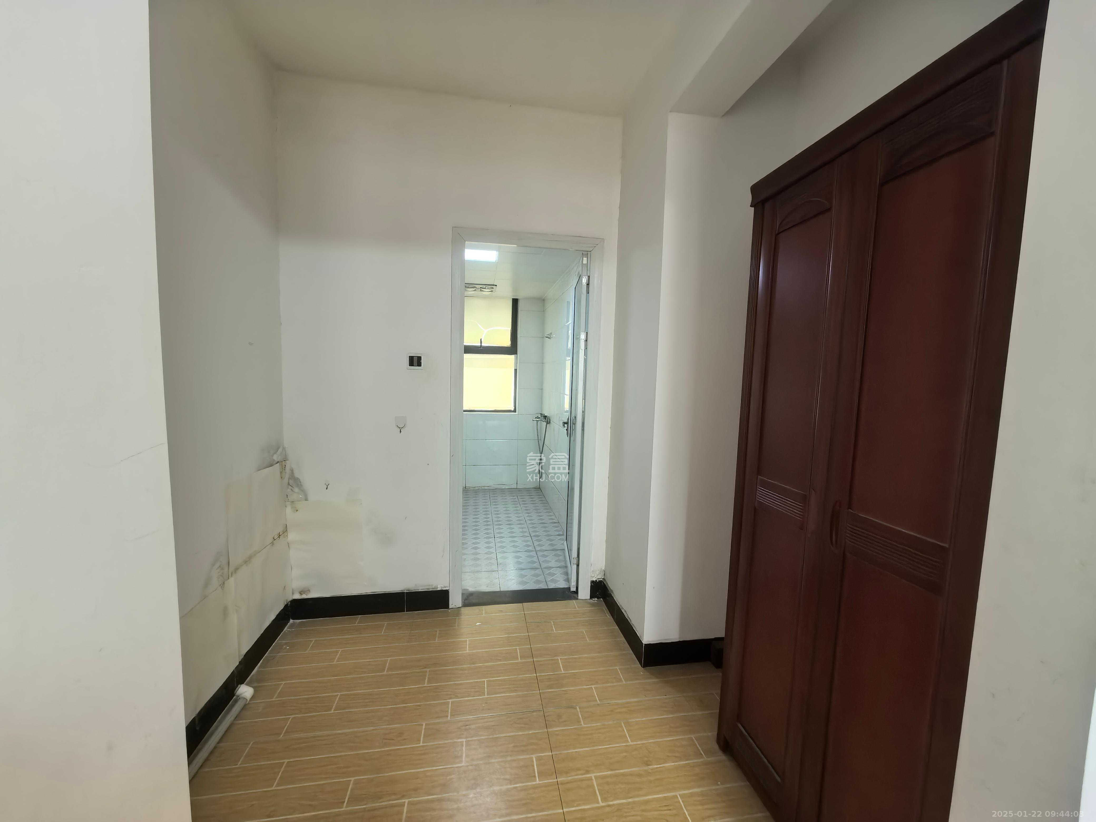 中海梅溪湖壹号 2室2厅1卫 3000.0元/月 中海梅溪湖壹号 2室2厅1卫 3000.0元/月室内图