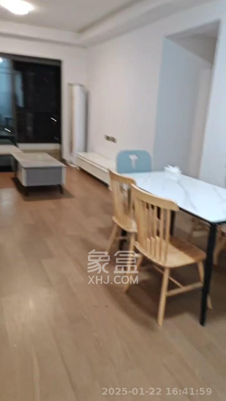 阳光城尚东湾蜜桃园  3室2厅1卫   2600.00元/月室内图