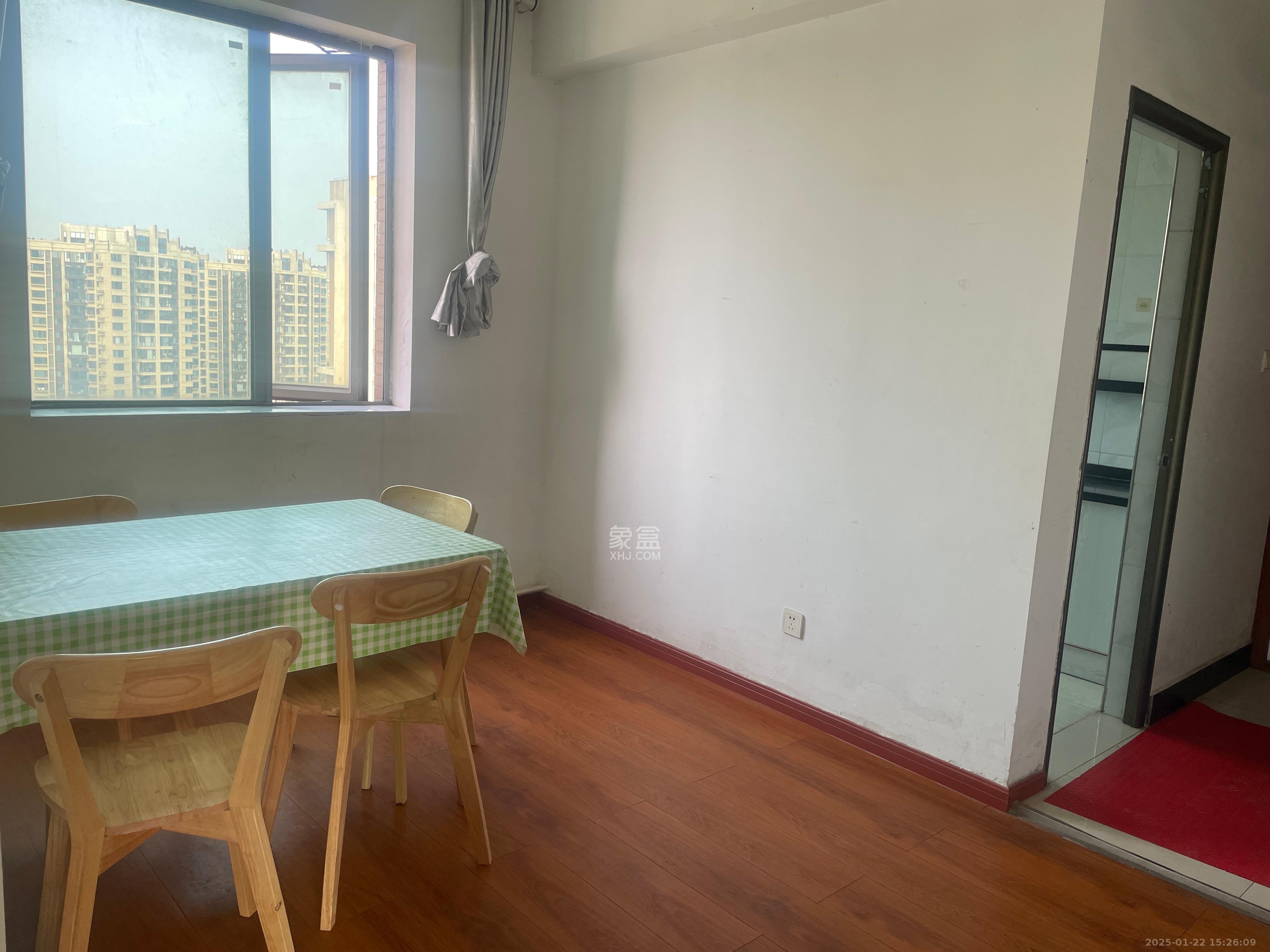 新城新世界一二三期 3室2厅1卫 2000.0元/月 新城新世界一二三期 3室2厅1卫 2000.0元/月室内图