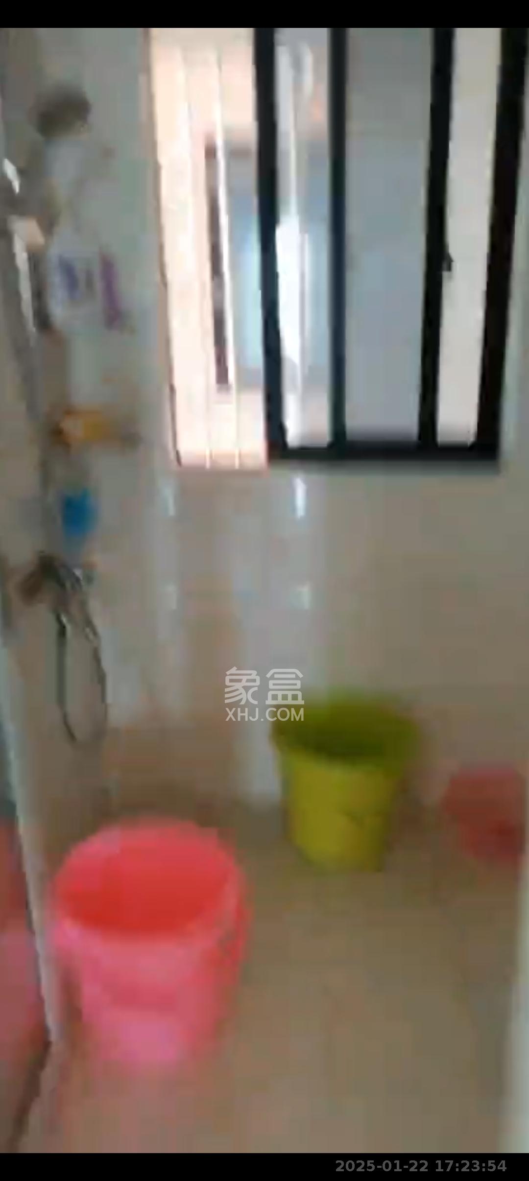 恒生碧水龙庭  3室2厅1卫   2300.00元/月室内图