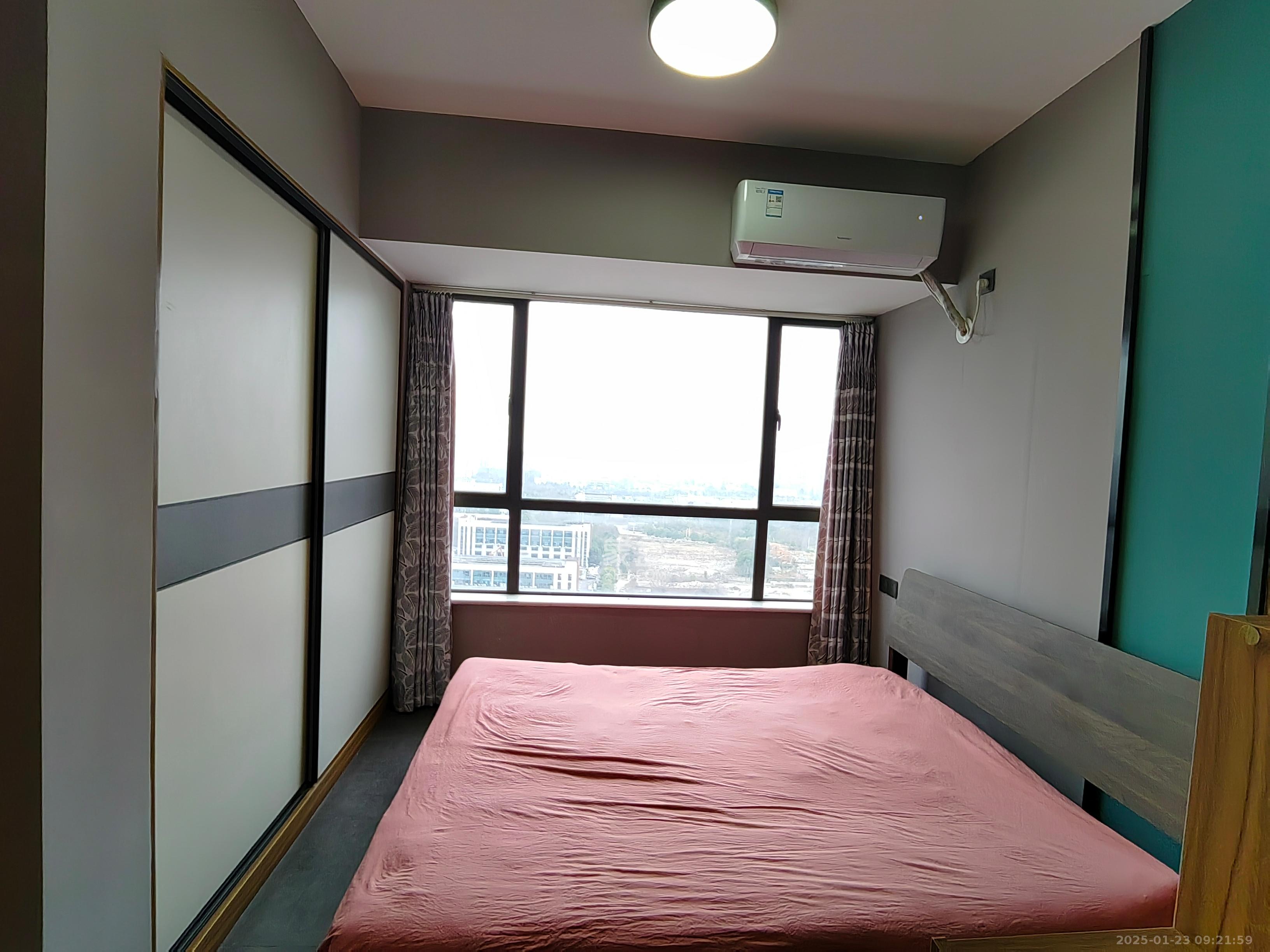 华宇金苑 1室1厅1卫 24.8万 华宇金苑 1室1厅1卫 24.8万客厅