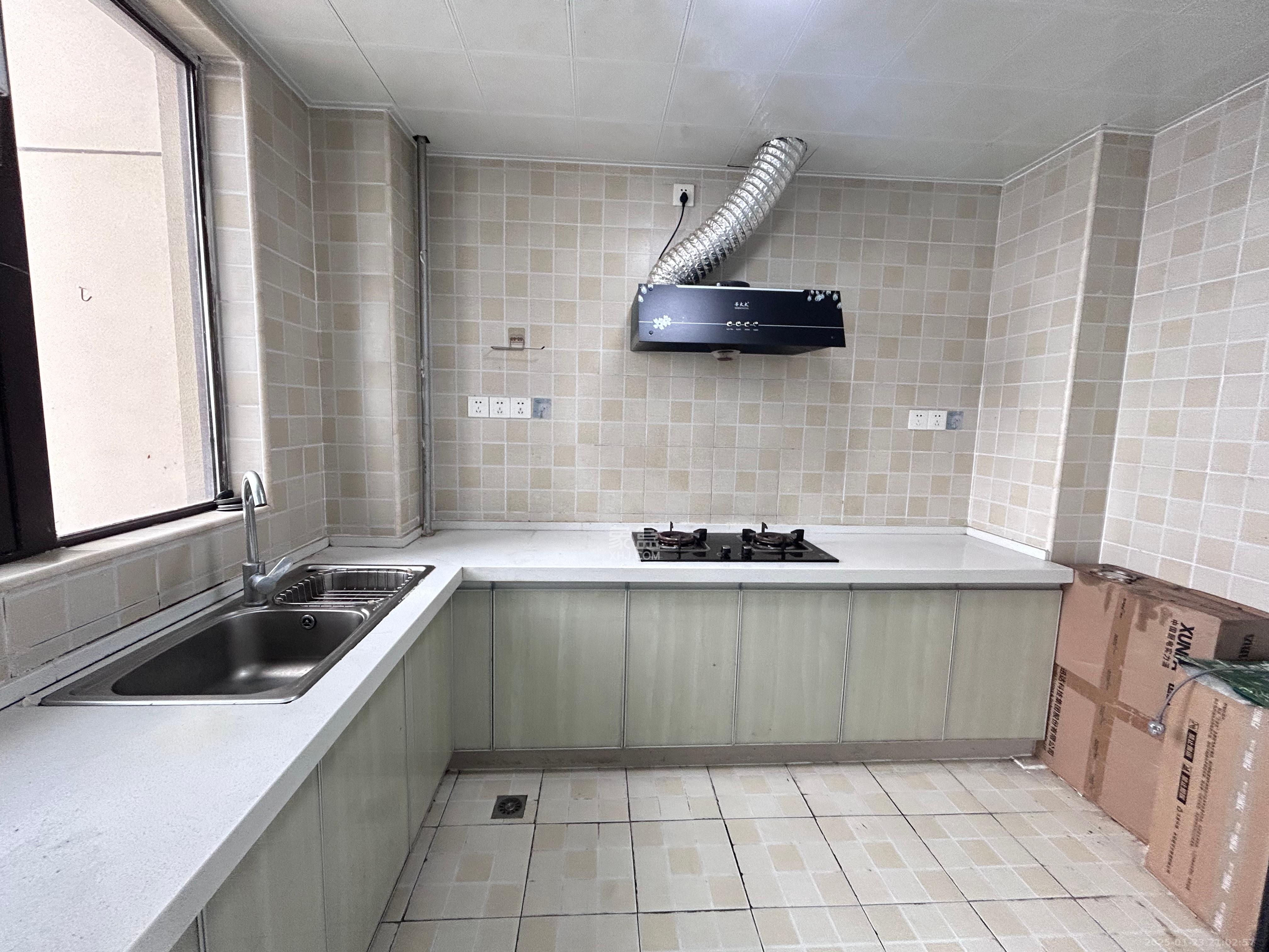 广悦星苑润园  3室2厅2卫    2000.0元/月 广悦星苑润园  3室2厅2卫    2000.0元/月室内图