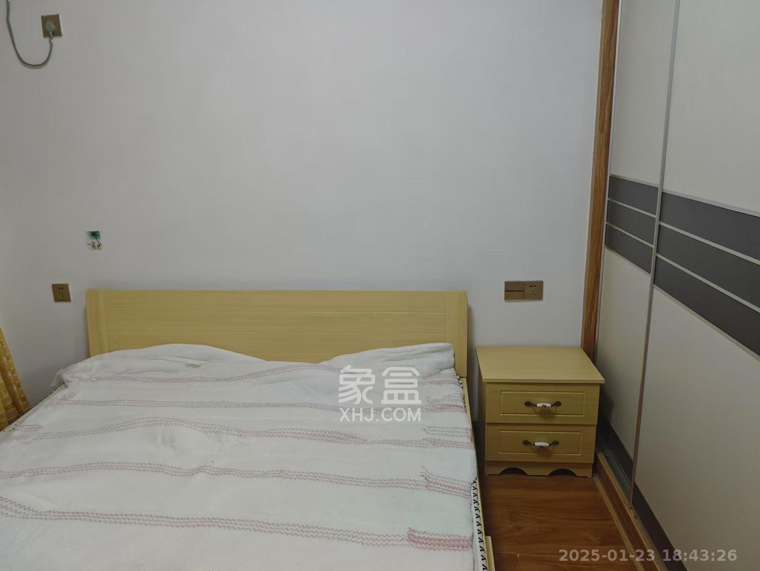 东驿竹园 3室2厅2卫 2300.0元/月 东驿竹园 3室2厅2卫 2300.0元/月室内图