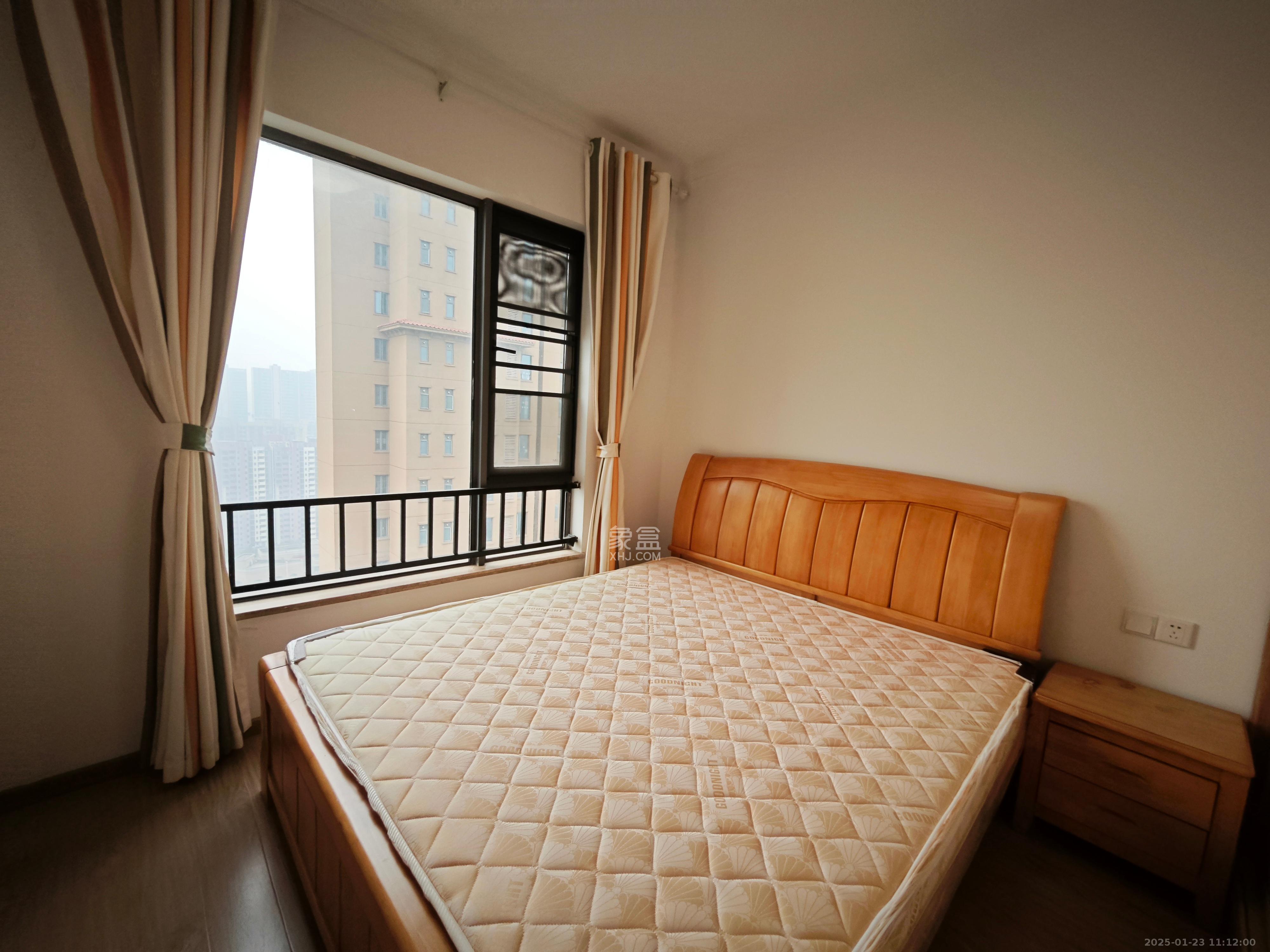 珠江郦城公园1号  2室1厅1卫    2300.0元/月 珠江郦城公园1号  2室1厅1卫    2300.0元/月室内图