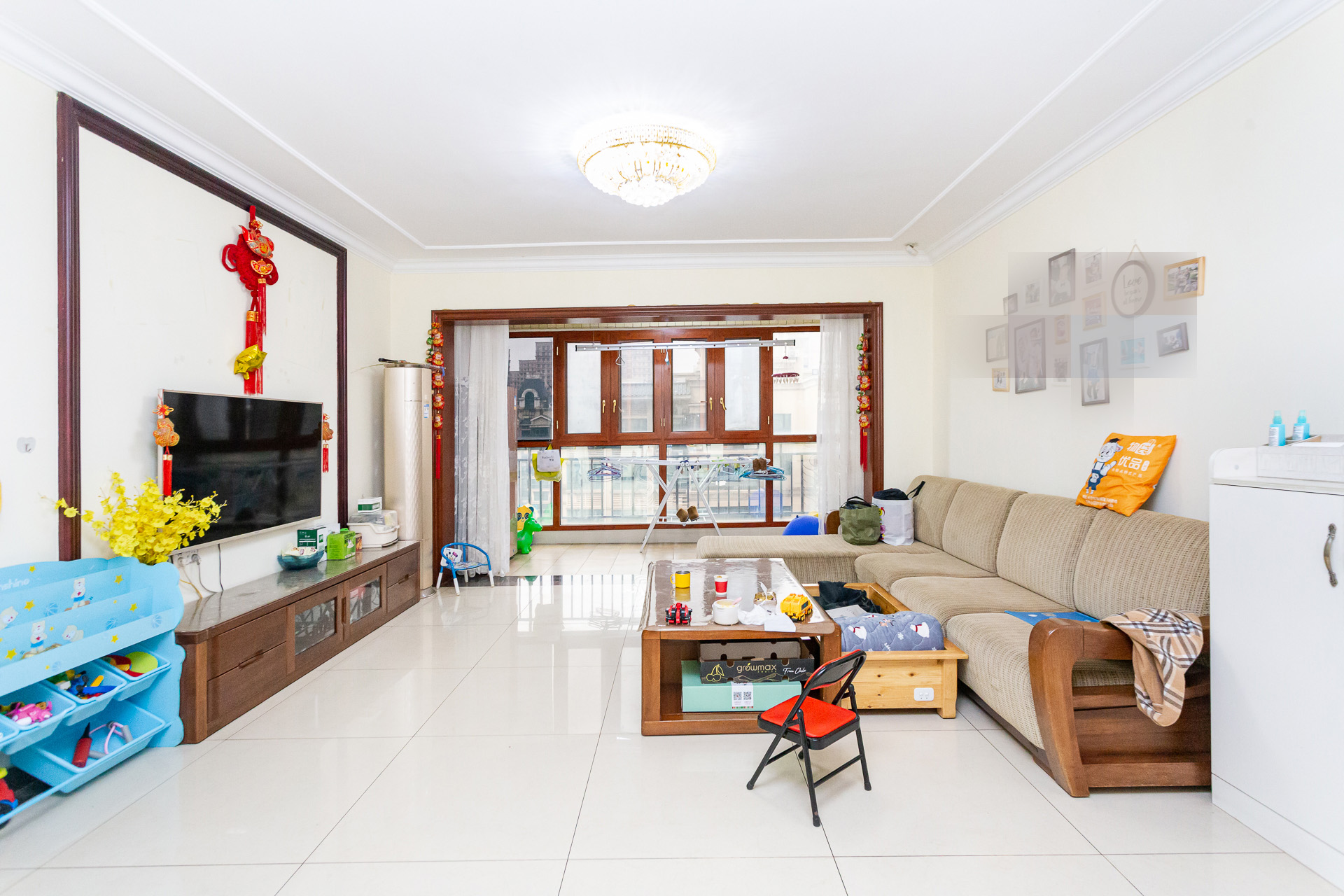 恒大名都 4室2厅2卫 83.0万 恒大名都 4室2厅2卫 83.0万客厅