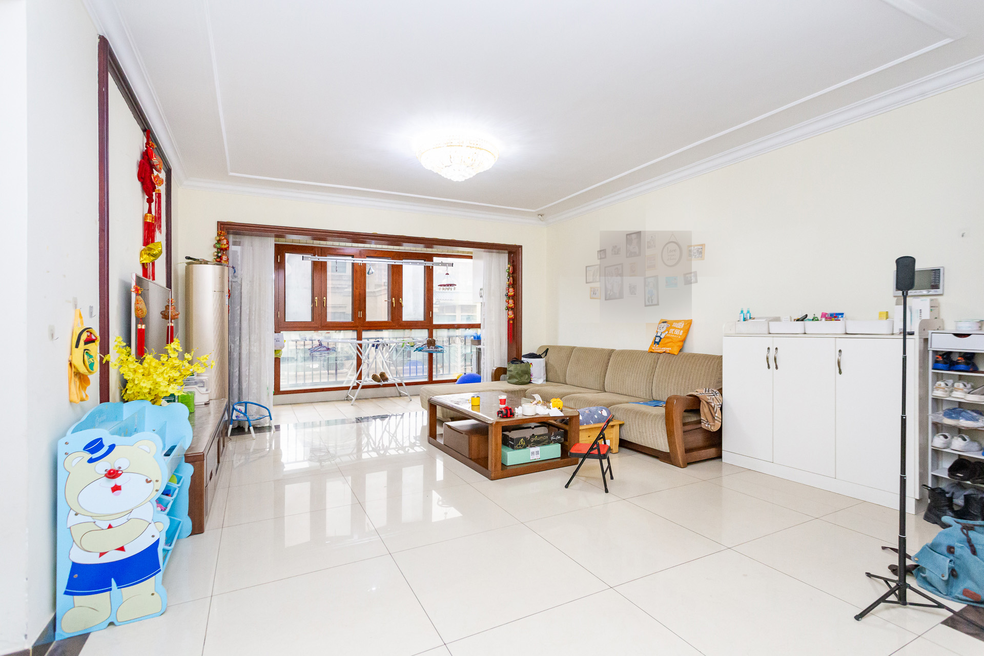 恒大名都 4室2厅2卫 83.0万 恒大名都 4室2厅2卫 83.0万客厅