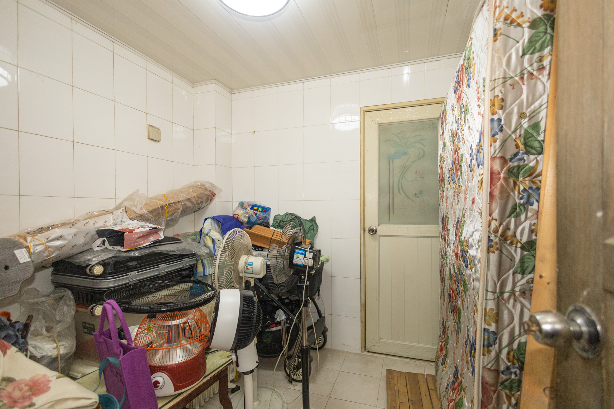 中南汽车世界 3室2厅2卫 50.0万 中南汽车世界 3室2厅2卫 50.0万卧室