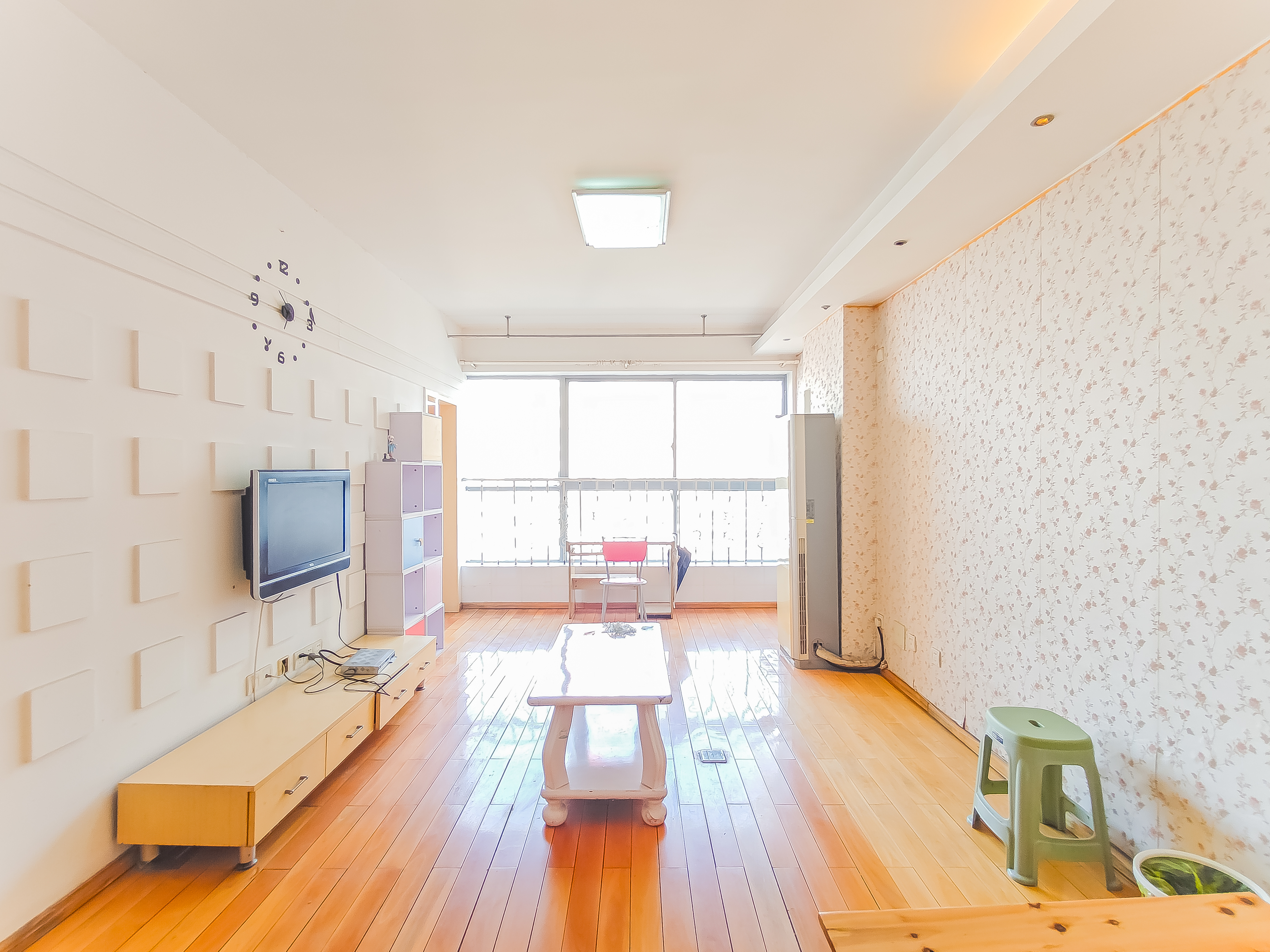 兴威新嘉园 2室1厅1卫 105.0万 兴威新嘉园 2室1厅1卫 105.0万客厅