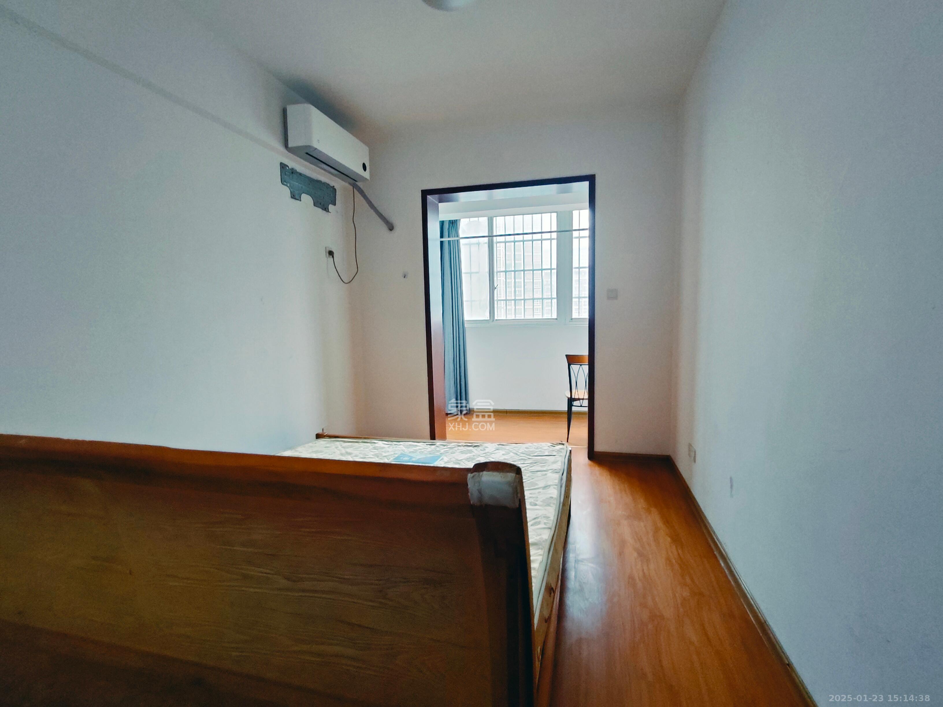 筑梦园 4室2厅2卫 2400.0元/月 筑梦园 4室2厅2卫 2400.0元/月室内图