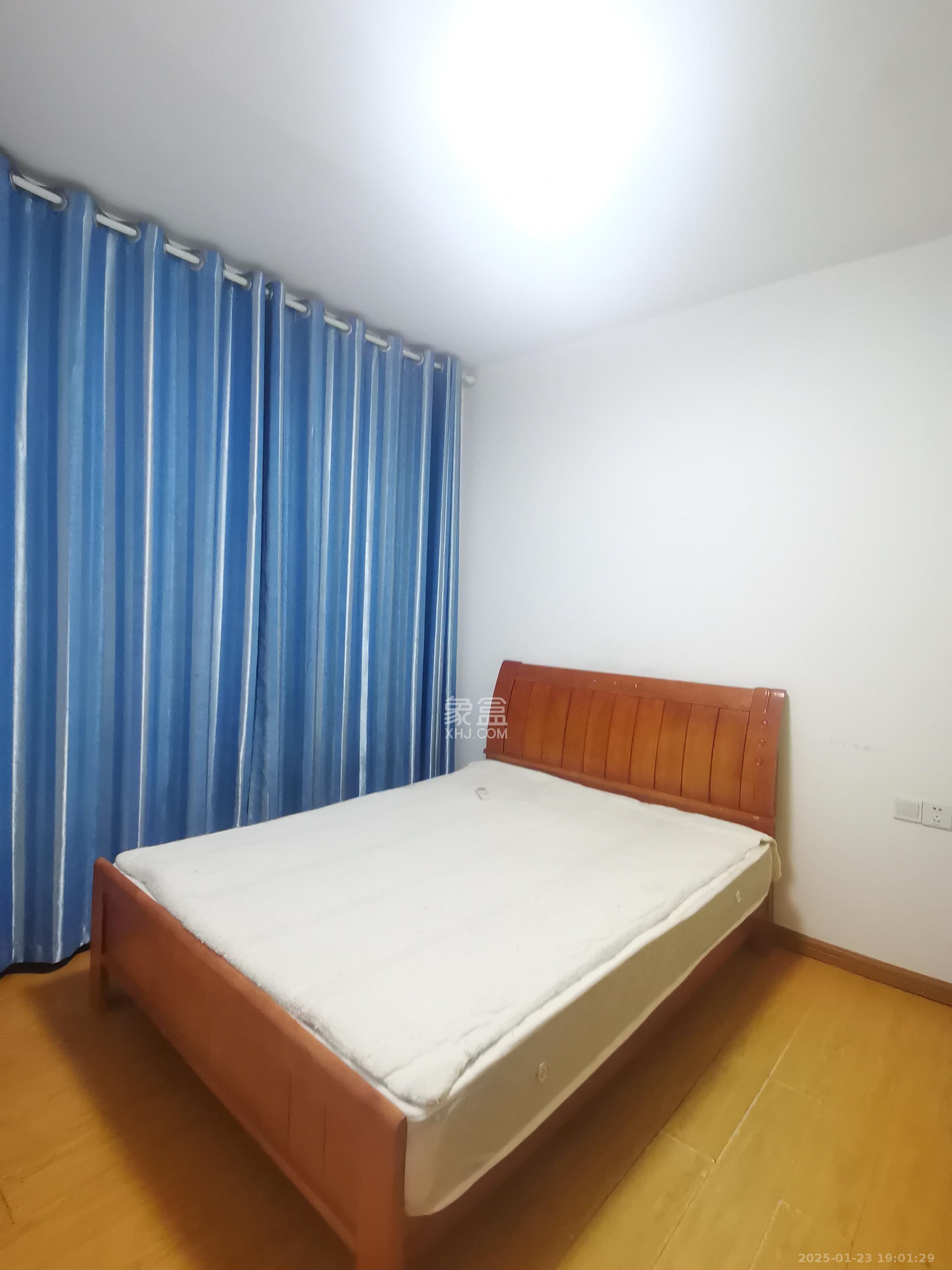 领东汇 3室2厅1卫 1800.0元/月 领东汇 3室2厅1卫 1800.0元/月室内图