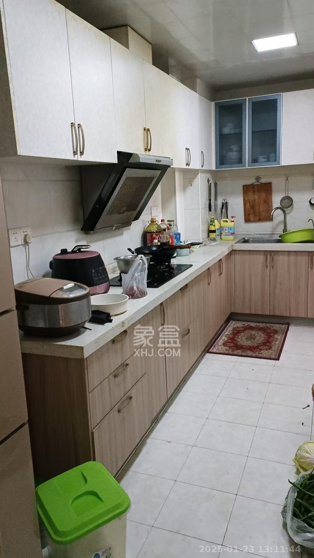 科大佳园北苑  3室2厅2卫   3500.00元/月室内图