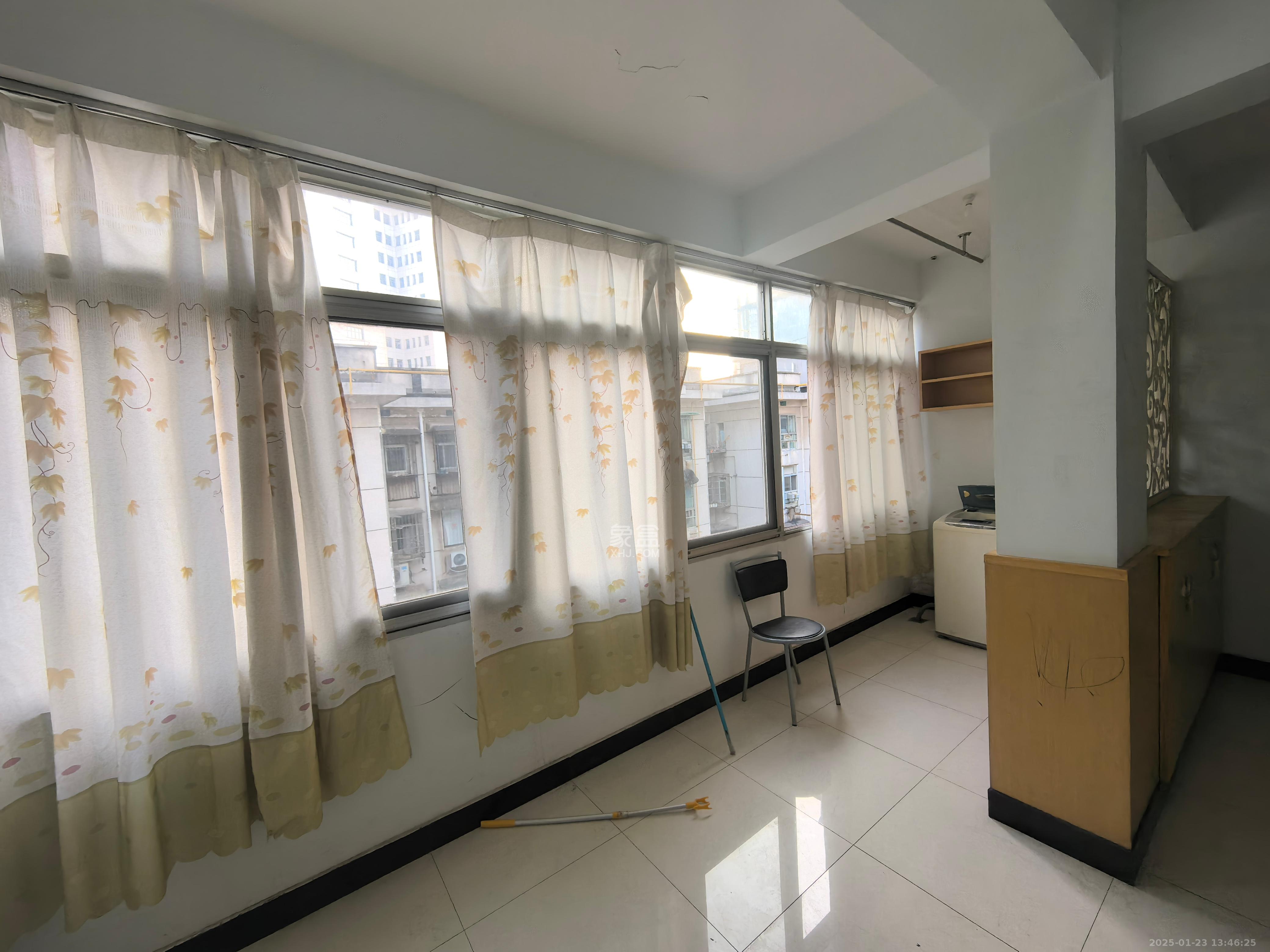 通程物流宿舍 2室1厅1卫 1300.0元/月 通程物流宿舍 2室1厅1卫 1300.0元/月室内图