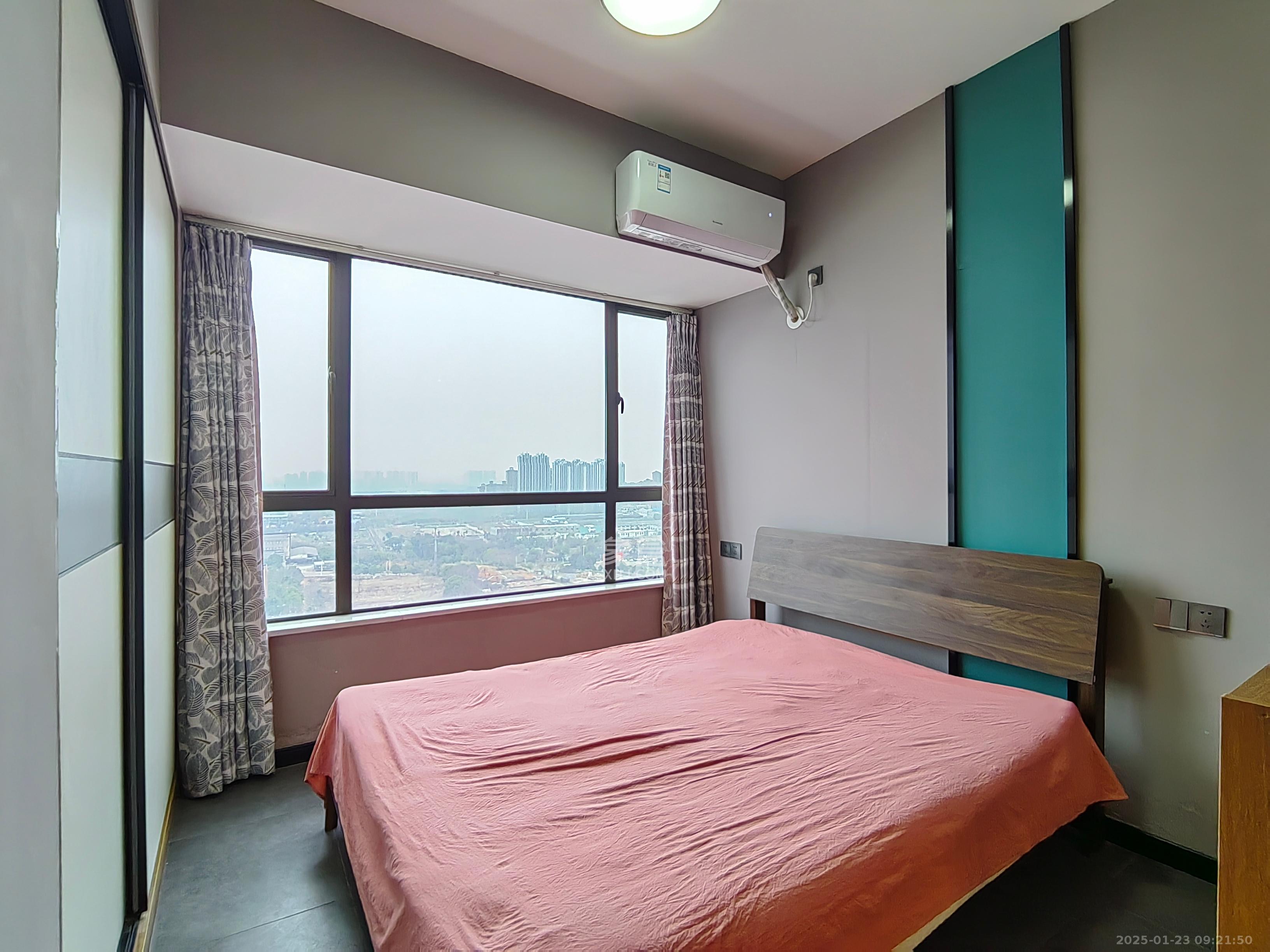 华宇金苑 1室1厅1卫 24.8万 华宇金苑 1室1厅1卫 24.8万客厅