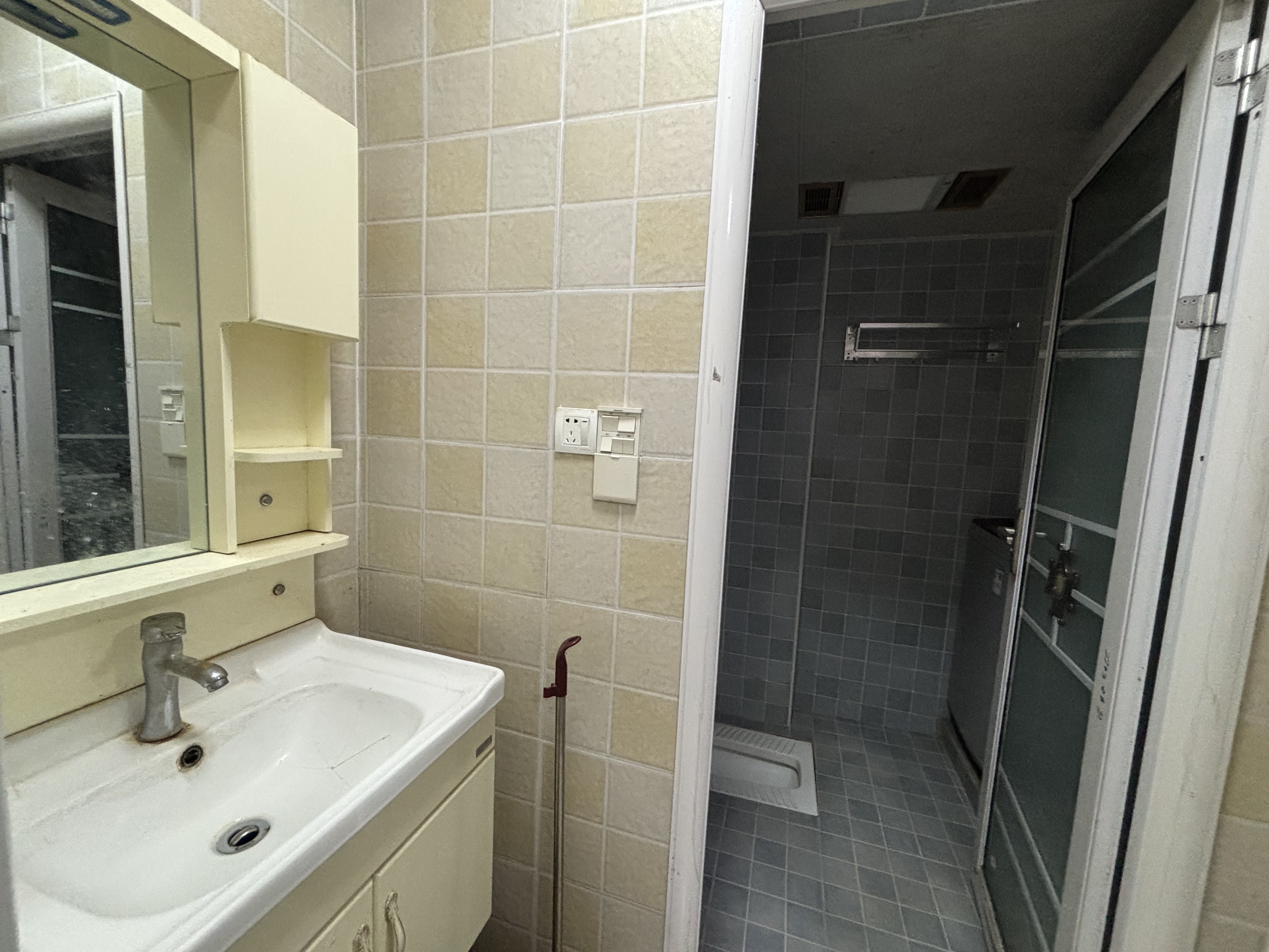 百弘学府城 2室1厅1卫 1000.0元/月 百弘学府城 2室1厅1卫 1000.0元/月室内图