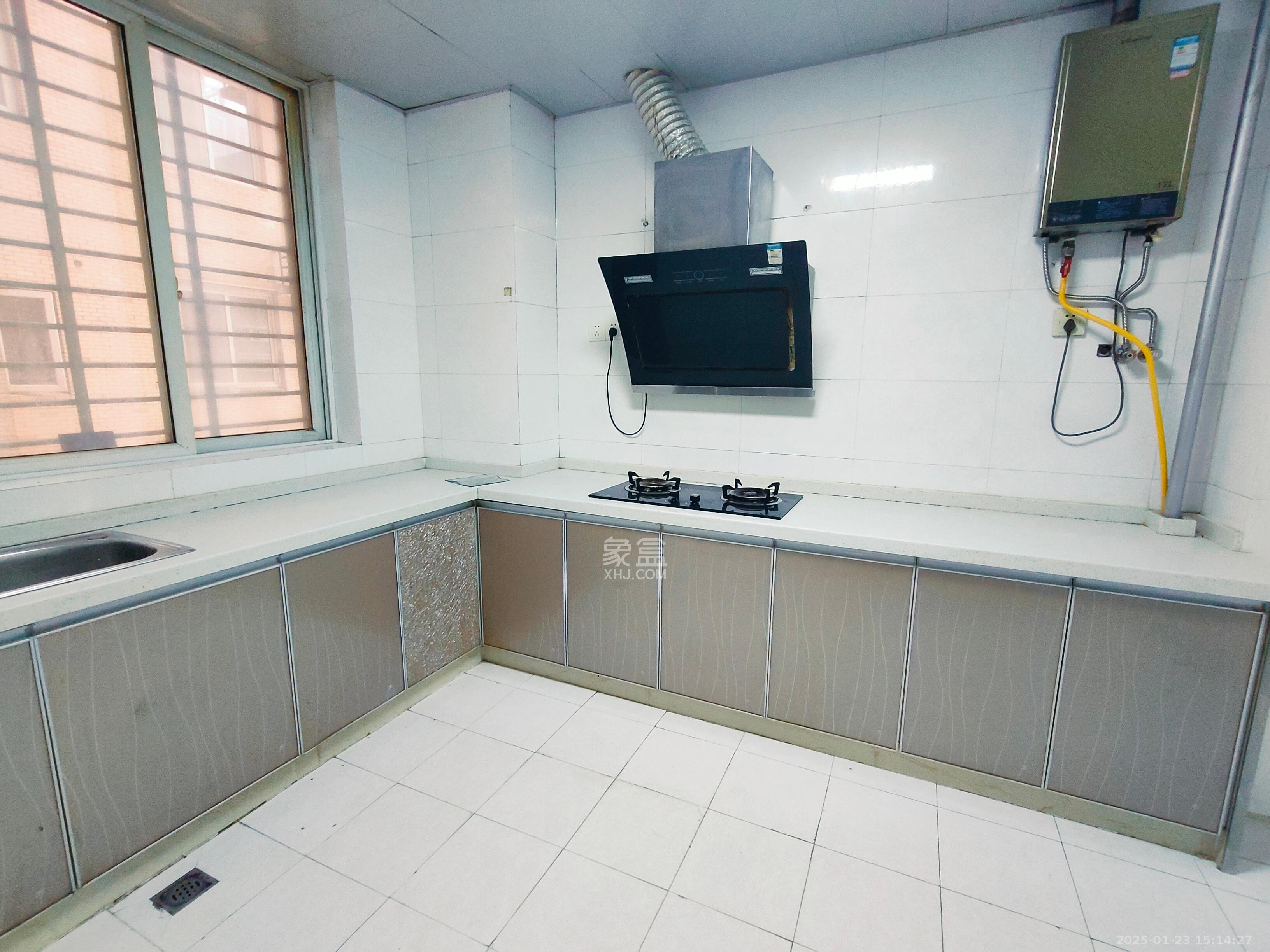 筑梦园 4室2厅2卫 2400.0元/月 筑梦园 4室2厅2卫 2400.0元/月室内图