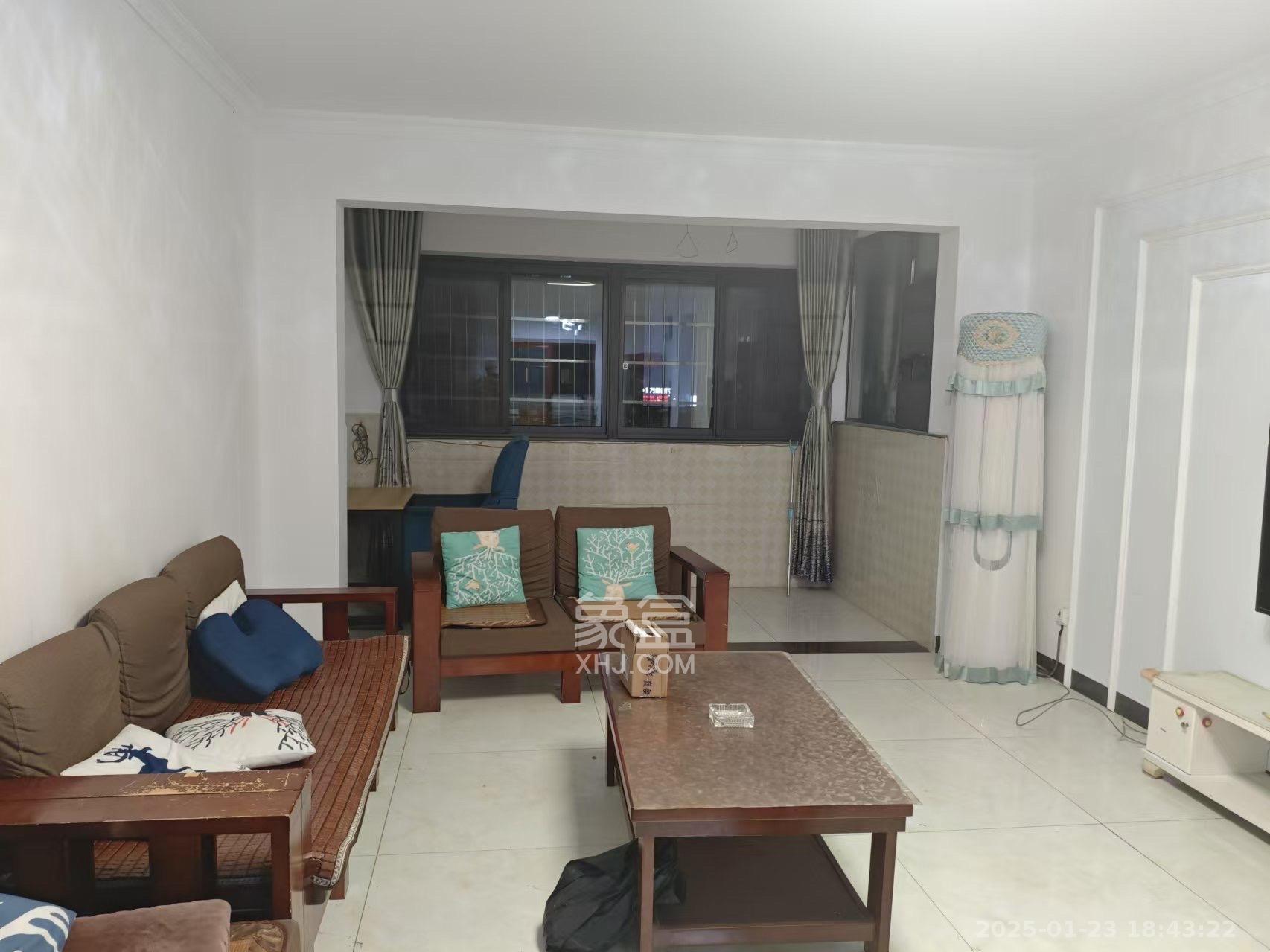 东驿竹园 3室2厅2卫 2300.0元/月 东驿竹园 3室2厅2卫 2300.0元/月室内图