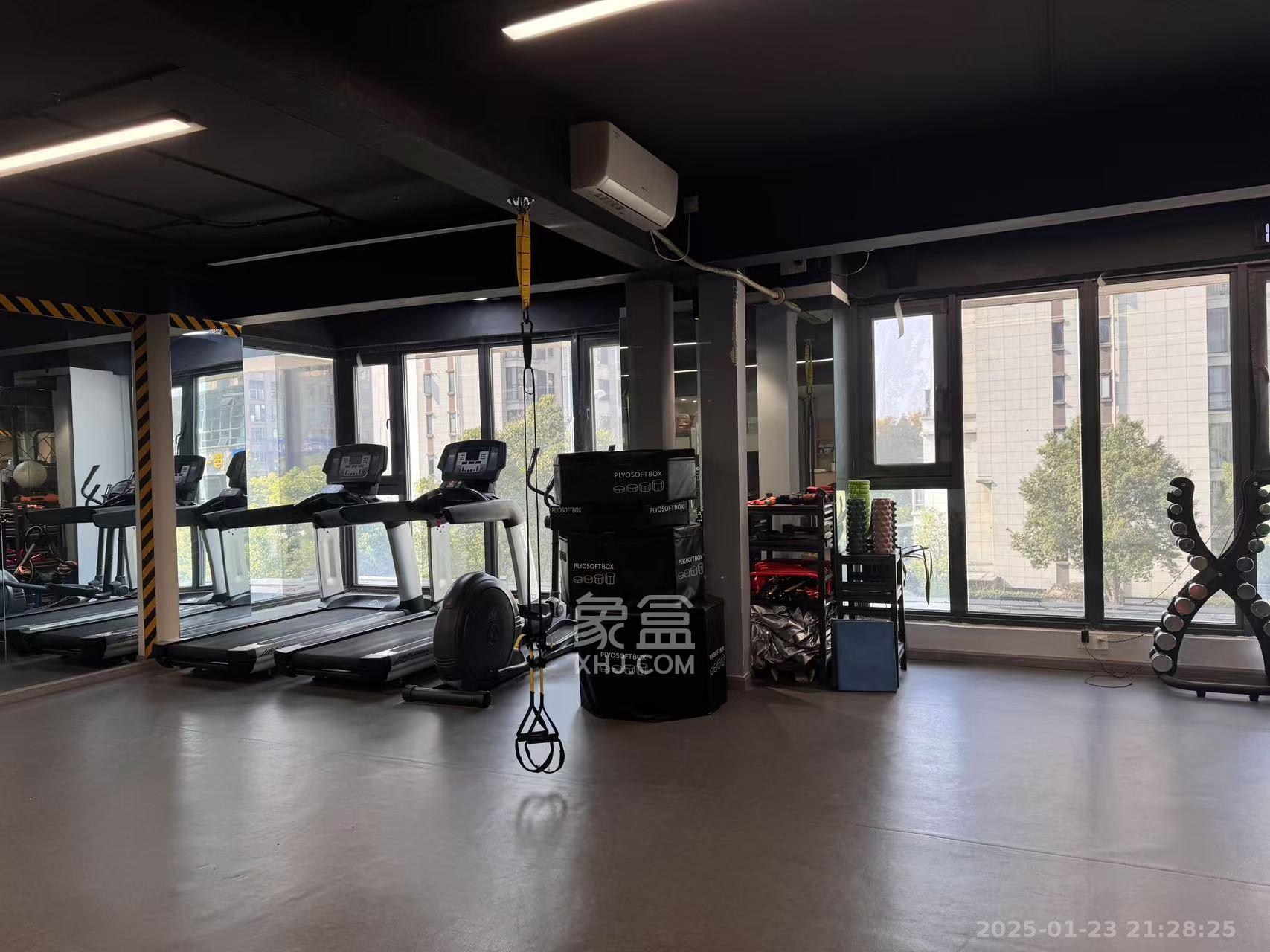 富力十号 1室0厅1卫 10000.0元/月 富力十号 1室0厅1卫 10000.0元/月室内图