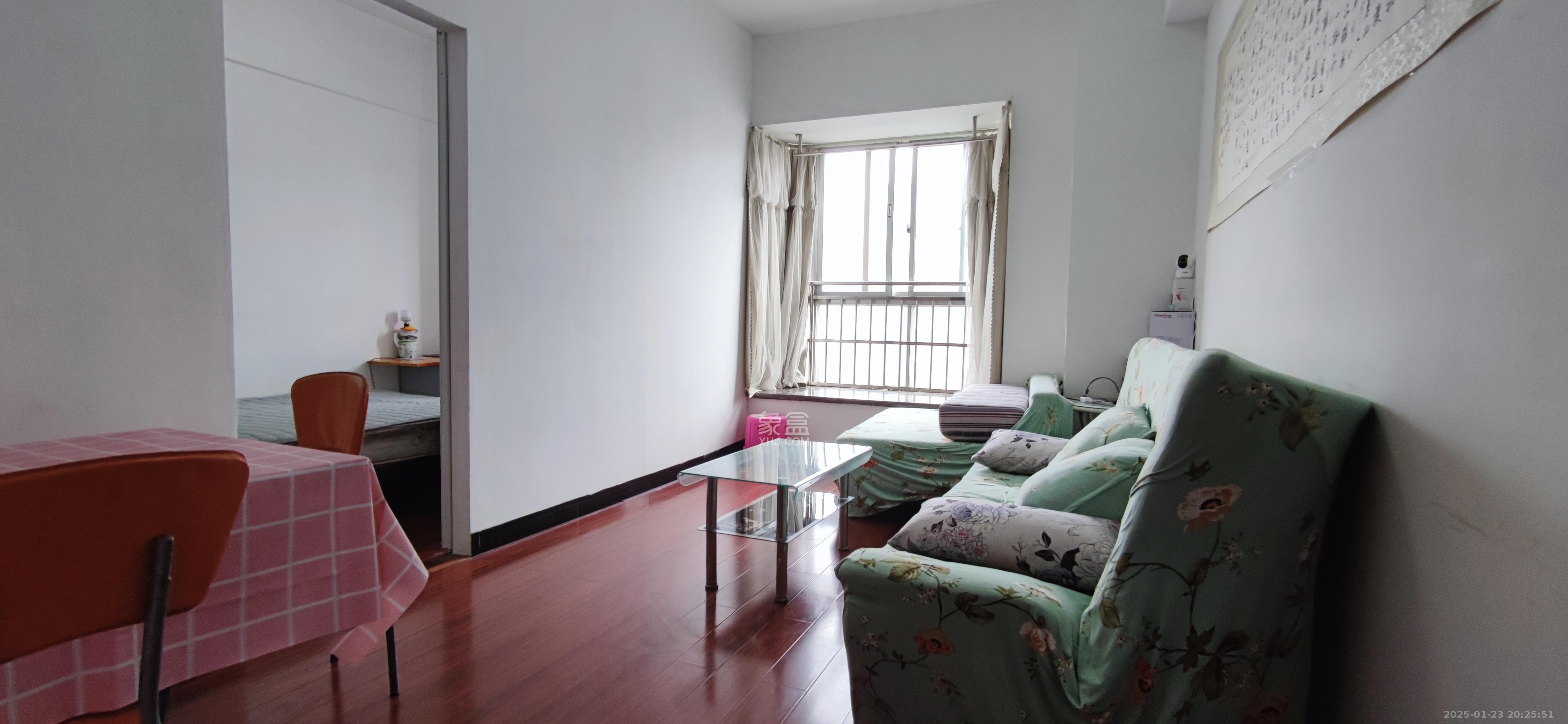 鸿盛大厦 1室1厅1卫 2500.0元/月 鸿盛大厦 1室1厅1卫 2500.0元/月室内图